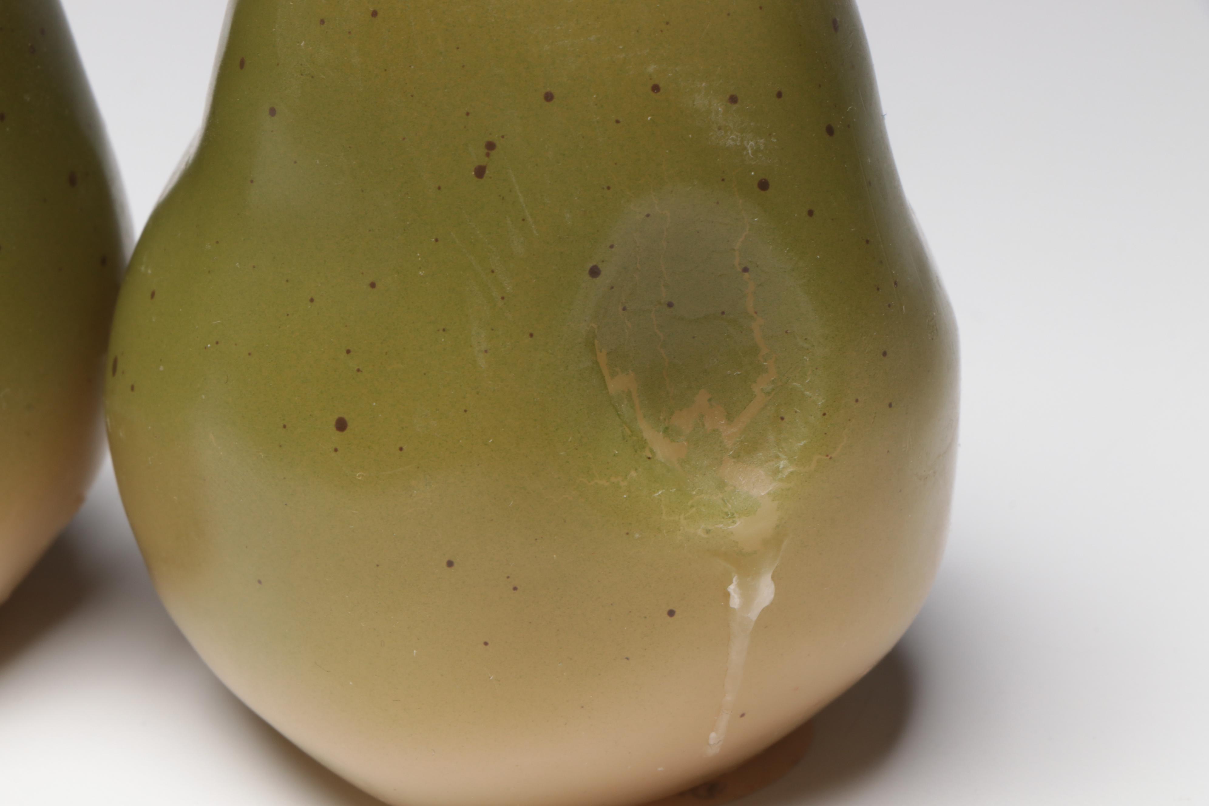 Frosted Glass Dessert Bowls with Other Tableware and Décor