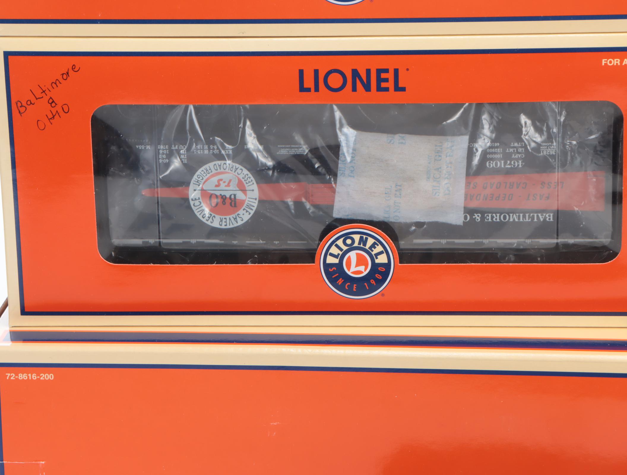 Lionel Nickel Plate Road Set incl. Locomotive, Tender, Cars, Track & Transformer