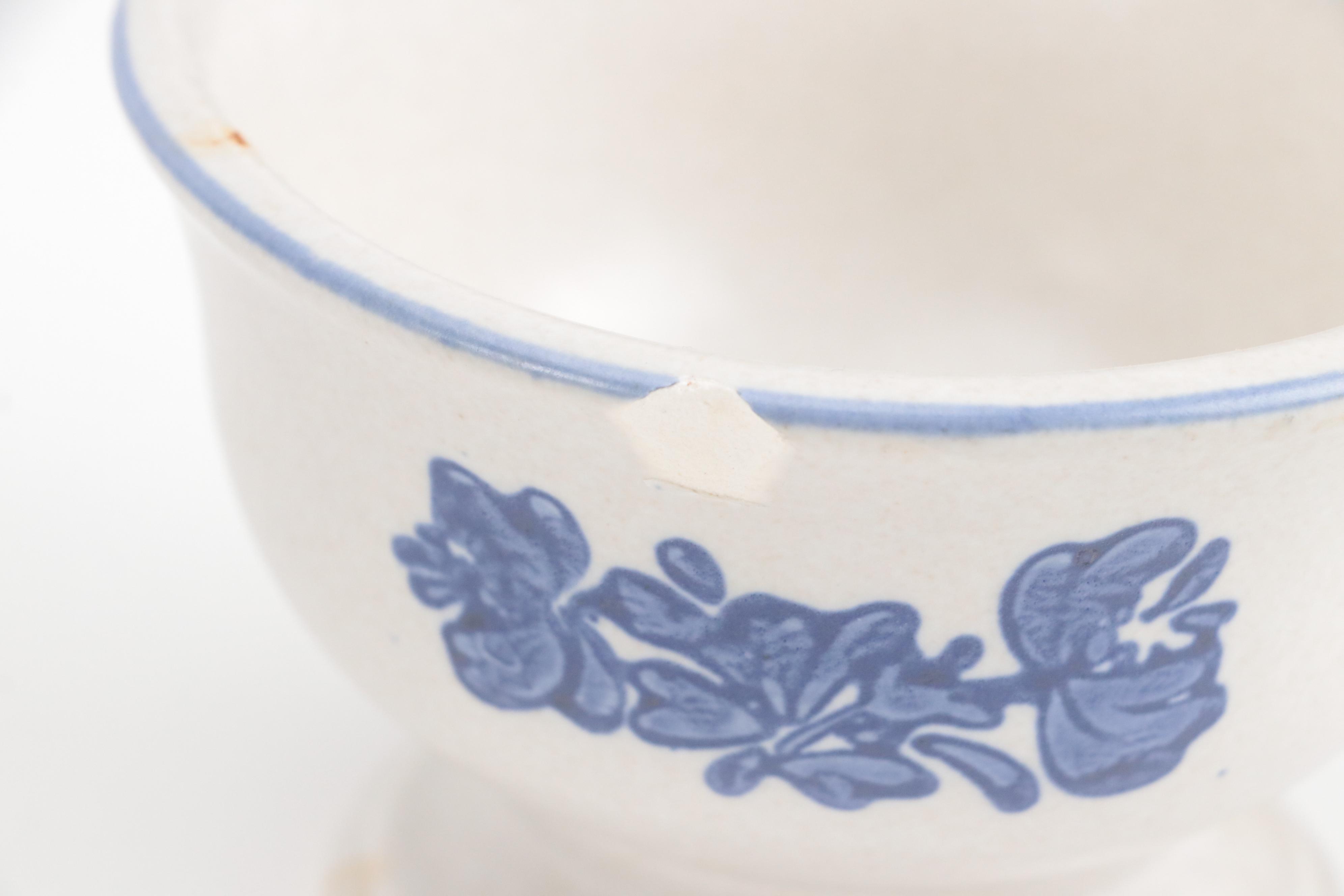 Pfaltzgraff "Yorktowne" Stoneware Dinnerware