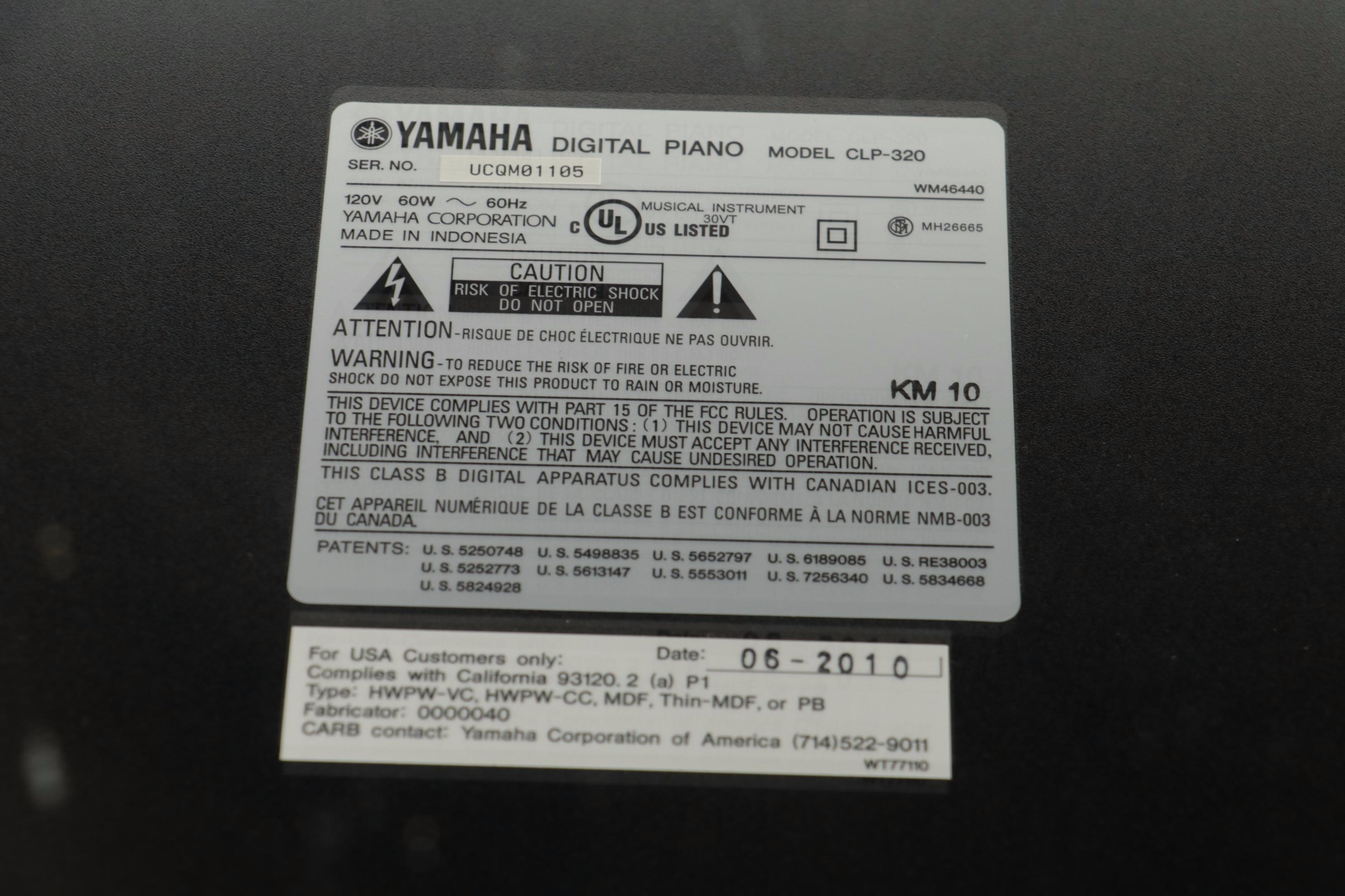 Yamaha Clavinova CLP-320 Digital Piano with Bench