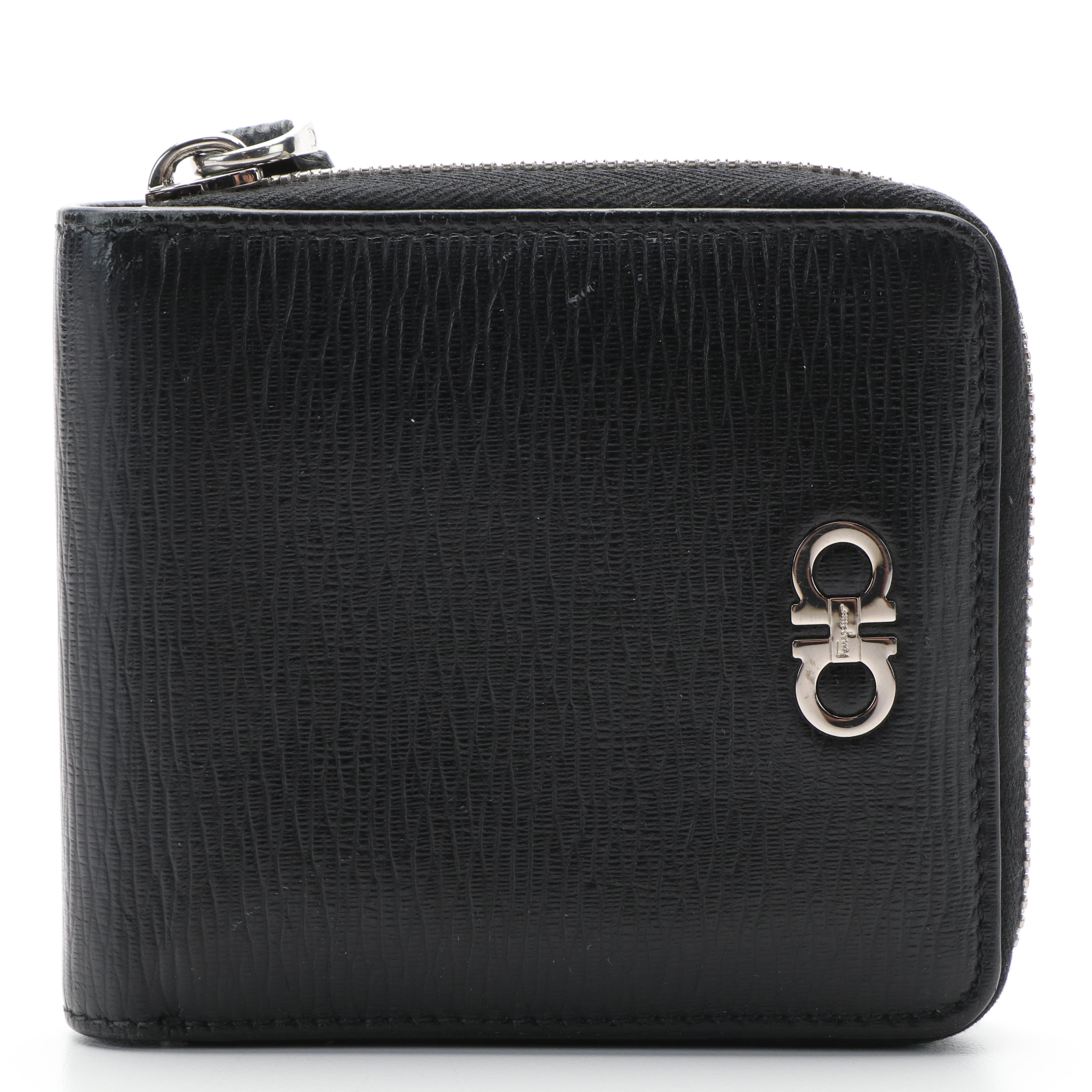 Salvatore Ferragamo Gancini Leather Zippy Wallert
