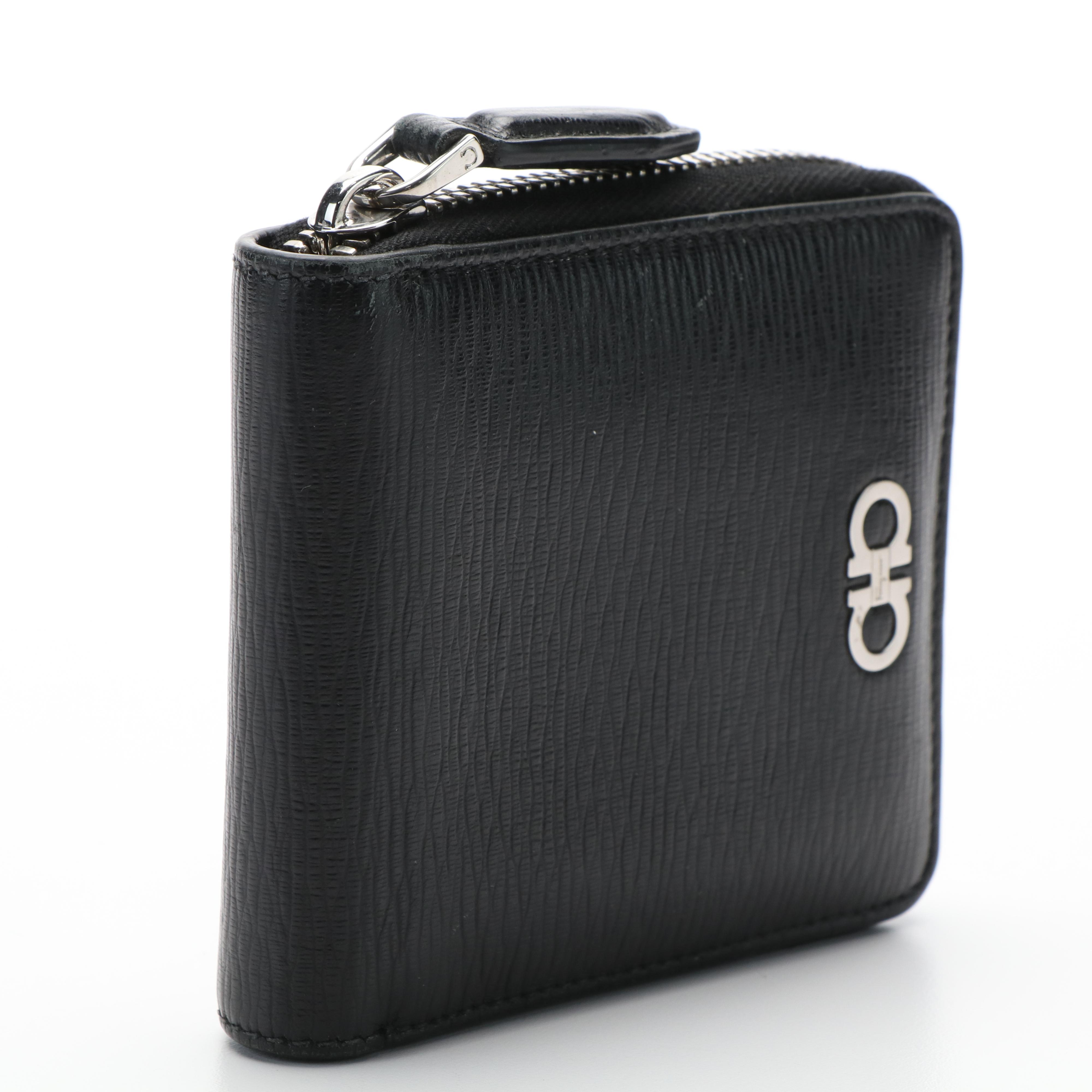 Salvatore Ferragamo Gancini Leather Zippy Wallert