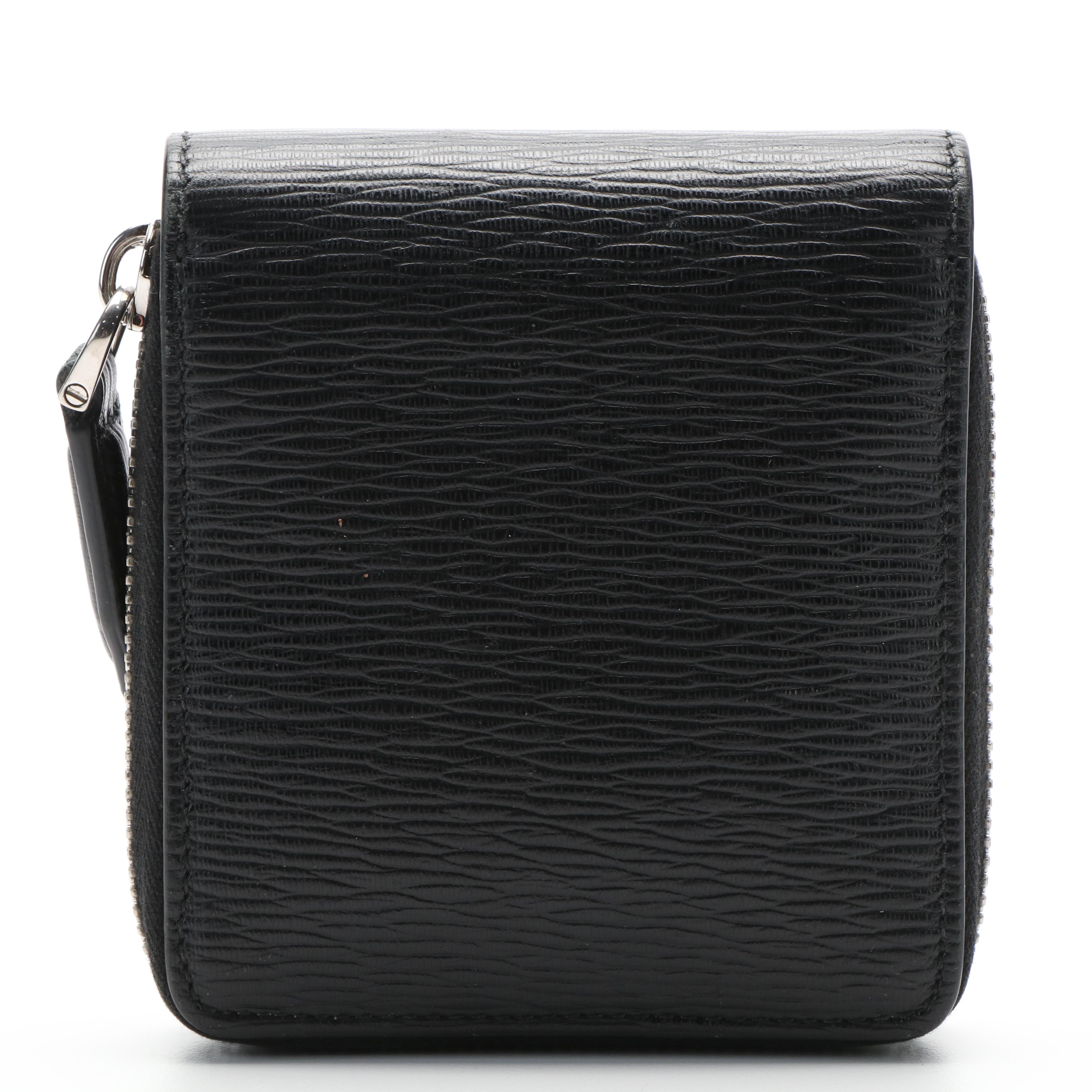 Salvatore Ferragamo Gancini Leather Zippy Wallert