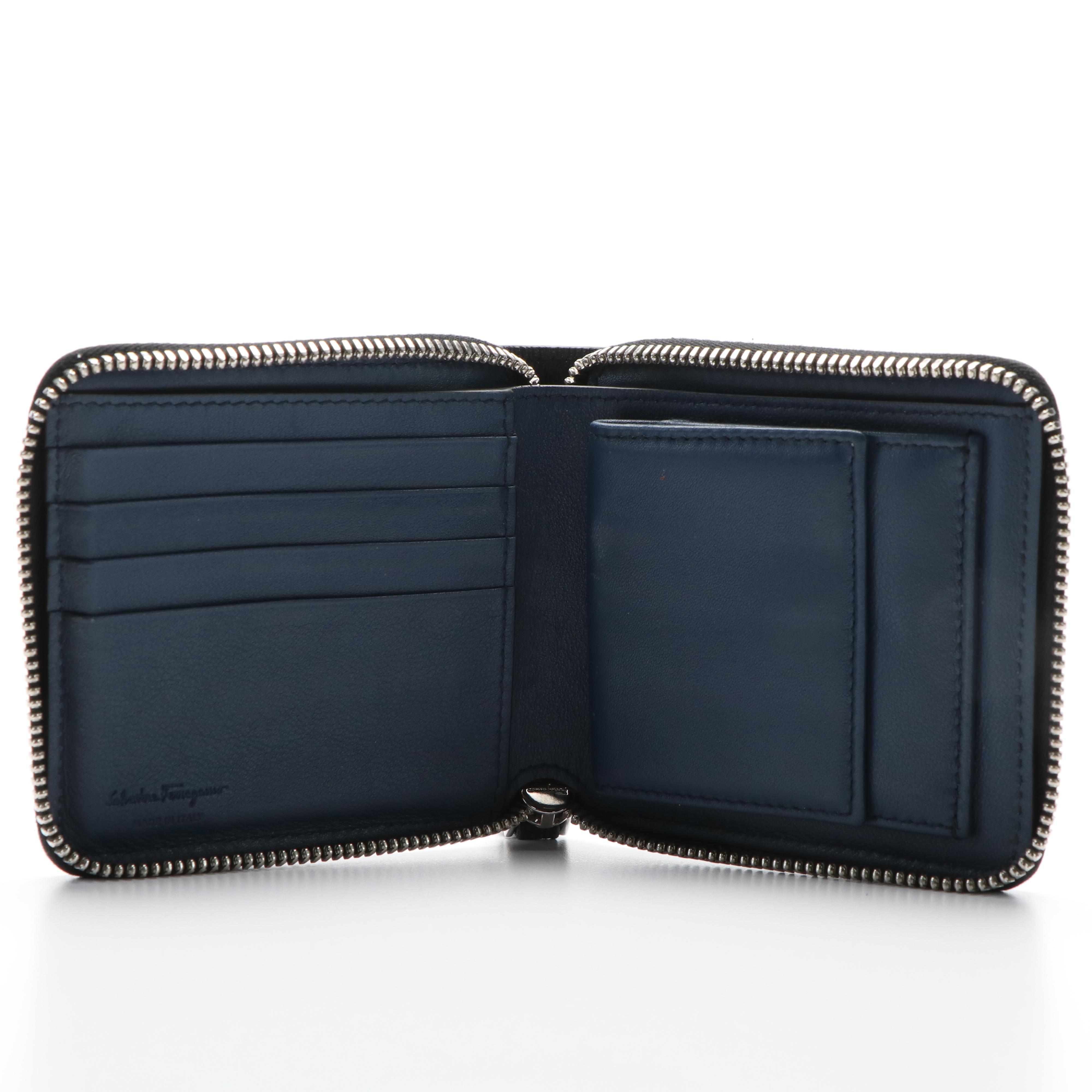 Salvatore Ferragamo Gancini Leather Zippy Wallert