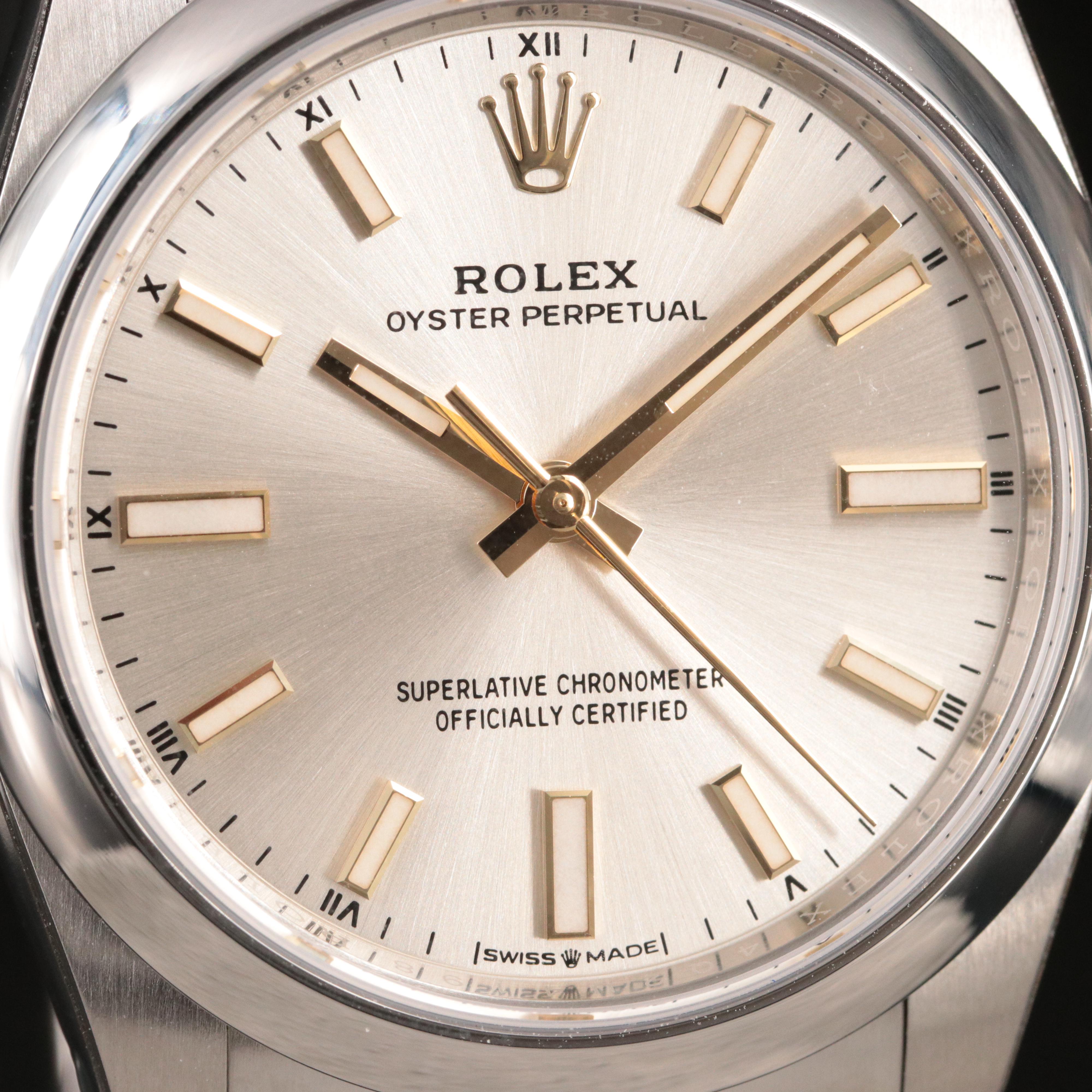 Rolex Oyster Perpetual Smooth Bezel Midsize Watch