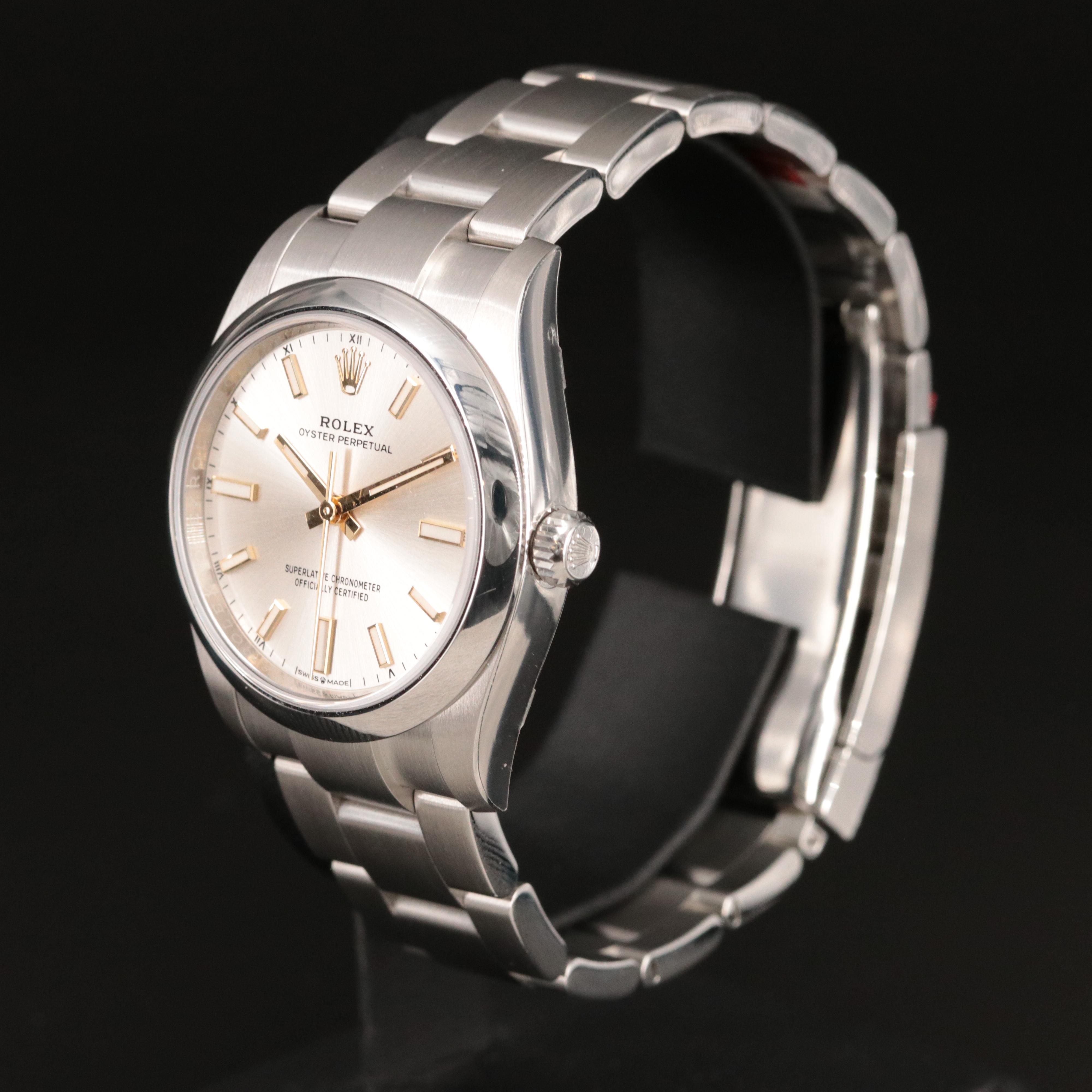 Rolex Oyster Perpetual Smooth Bezel Midsize Watch