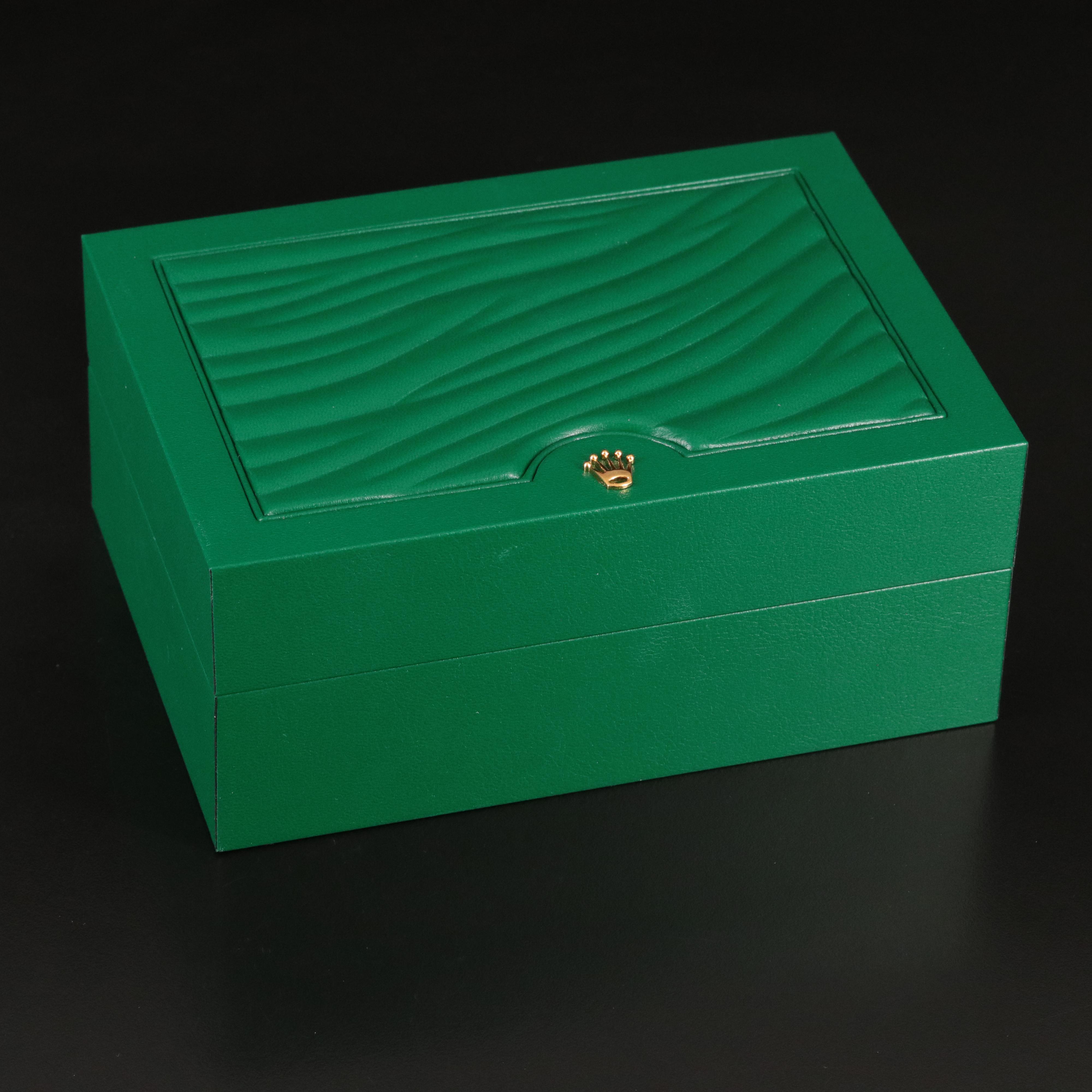 Rolex Oyster Perpetual Smooth Bezel Midsize Watch