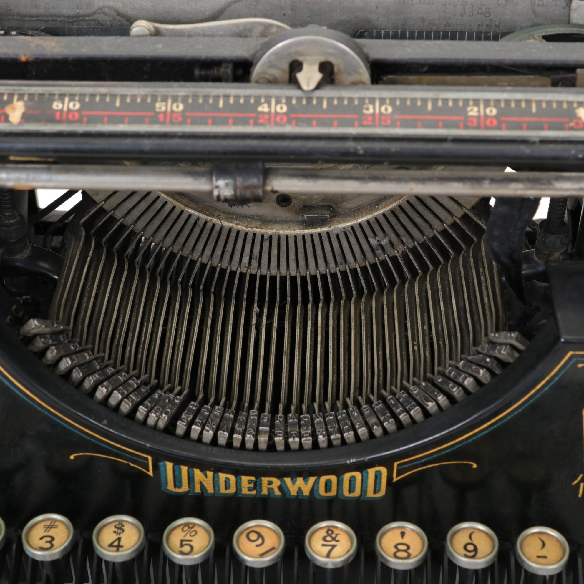 Underwood Standard No. 4 Typewriter, Early 20th Century