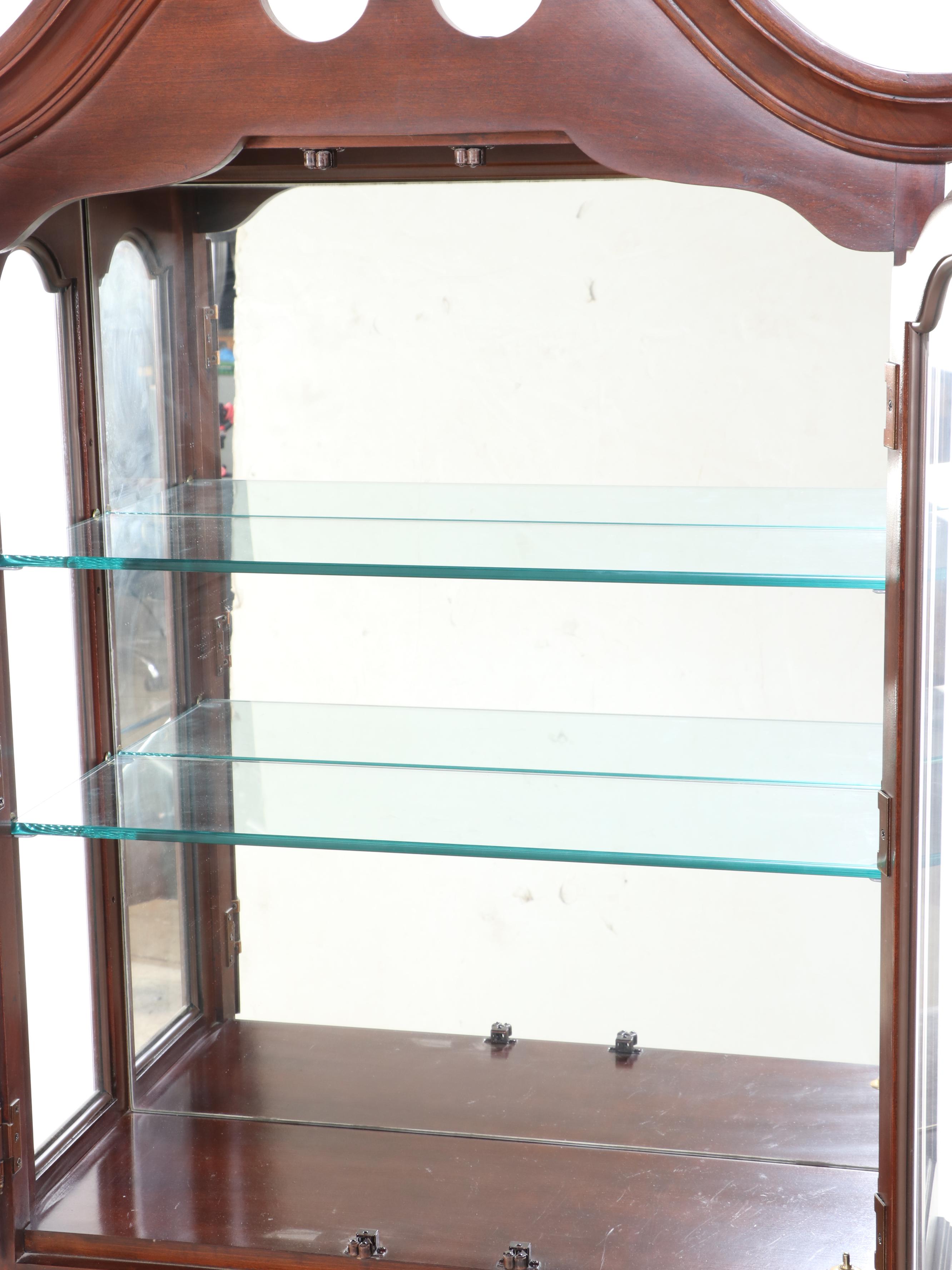 Thomasville Chippendale Style Mahogany Finish Secretary Bookcase