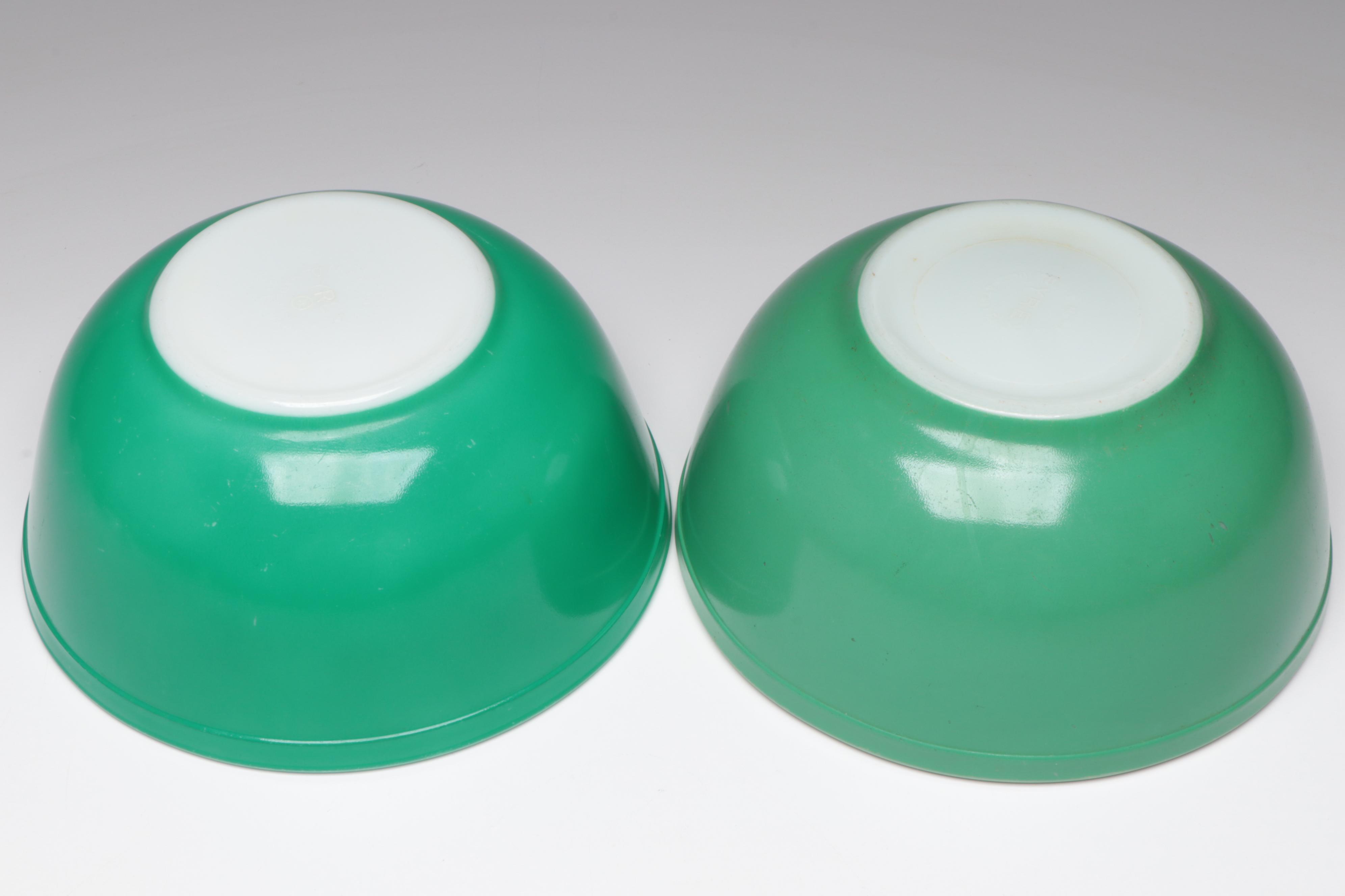 Pyrex Glass Mixing Bowls, Mid-20th Century