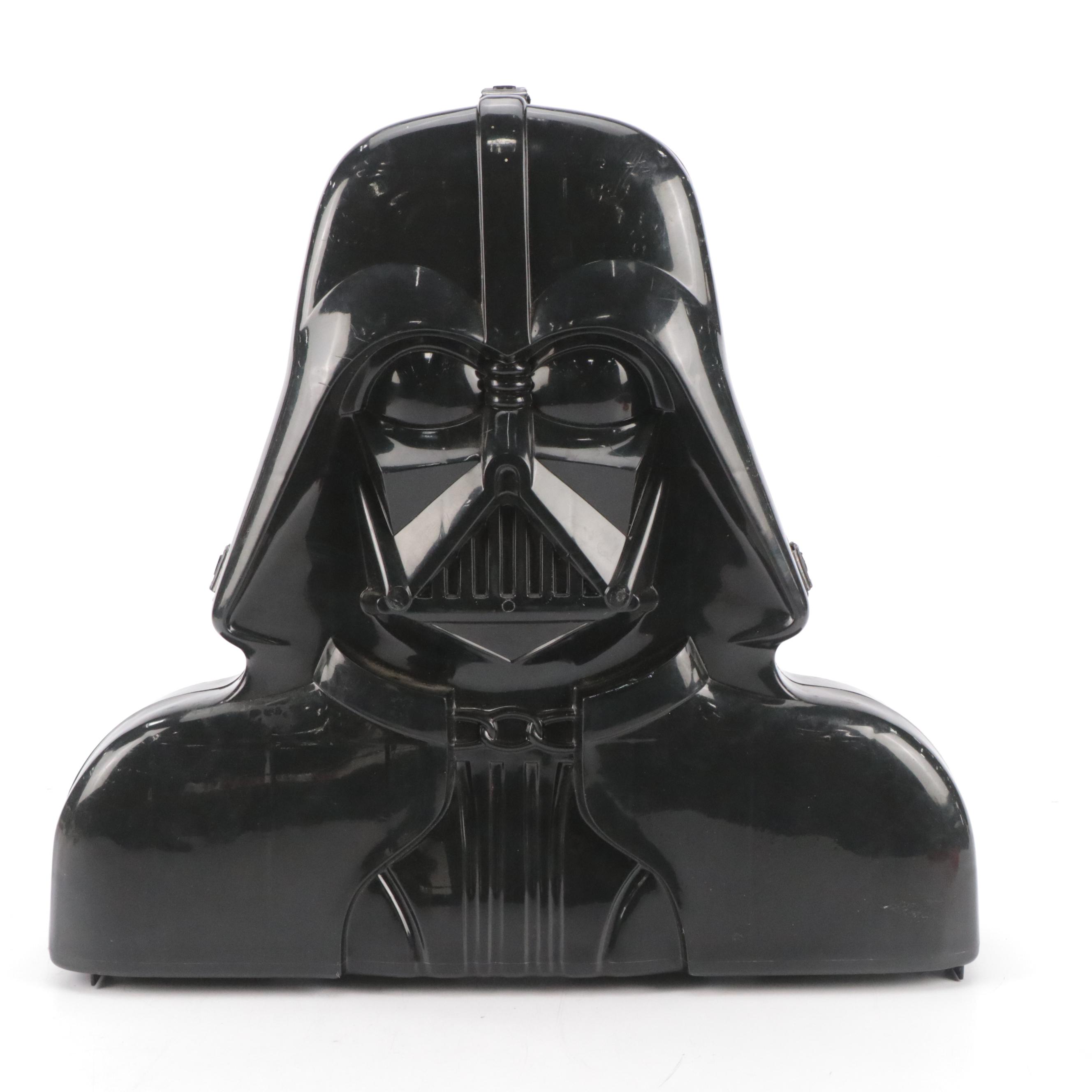 Kenner Star Wars Action Figure Set in Darth Vader Storage Case