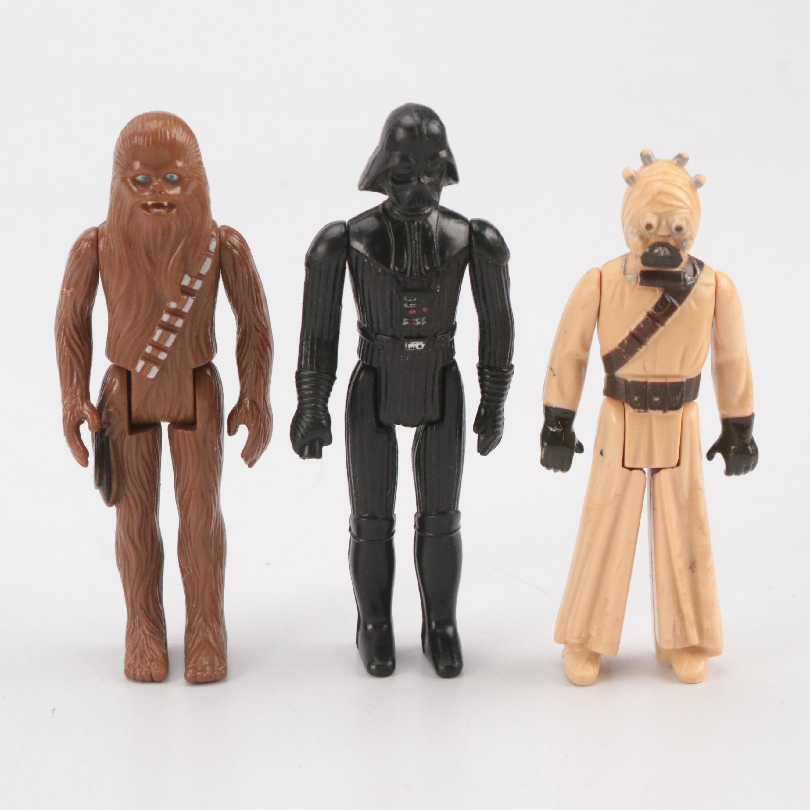 Kenner Star Wars Action Figure Set in Darth Vader Storage Case