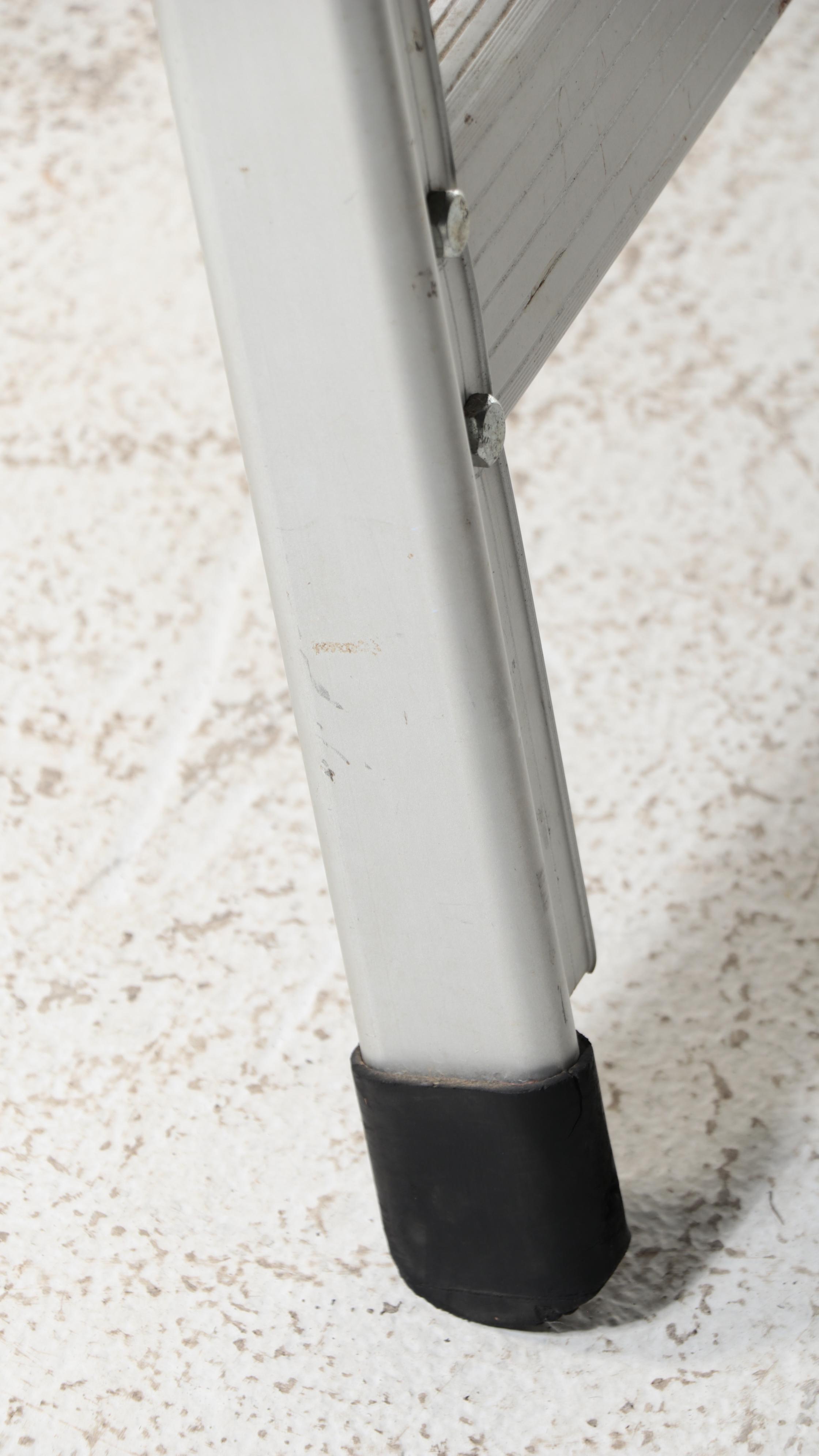 16'6 Aluminum Collapsing Ladder