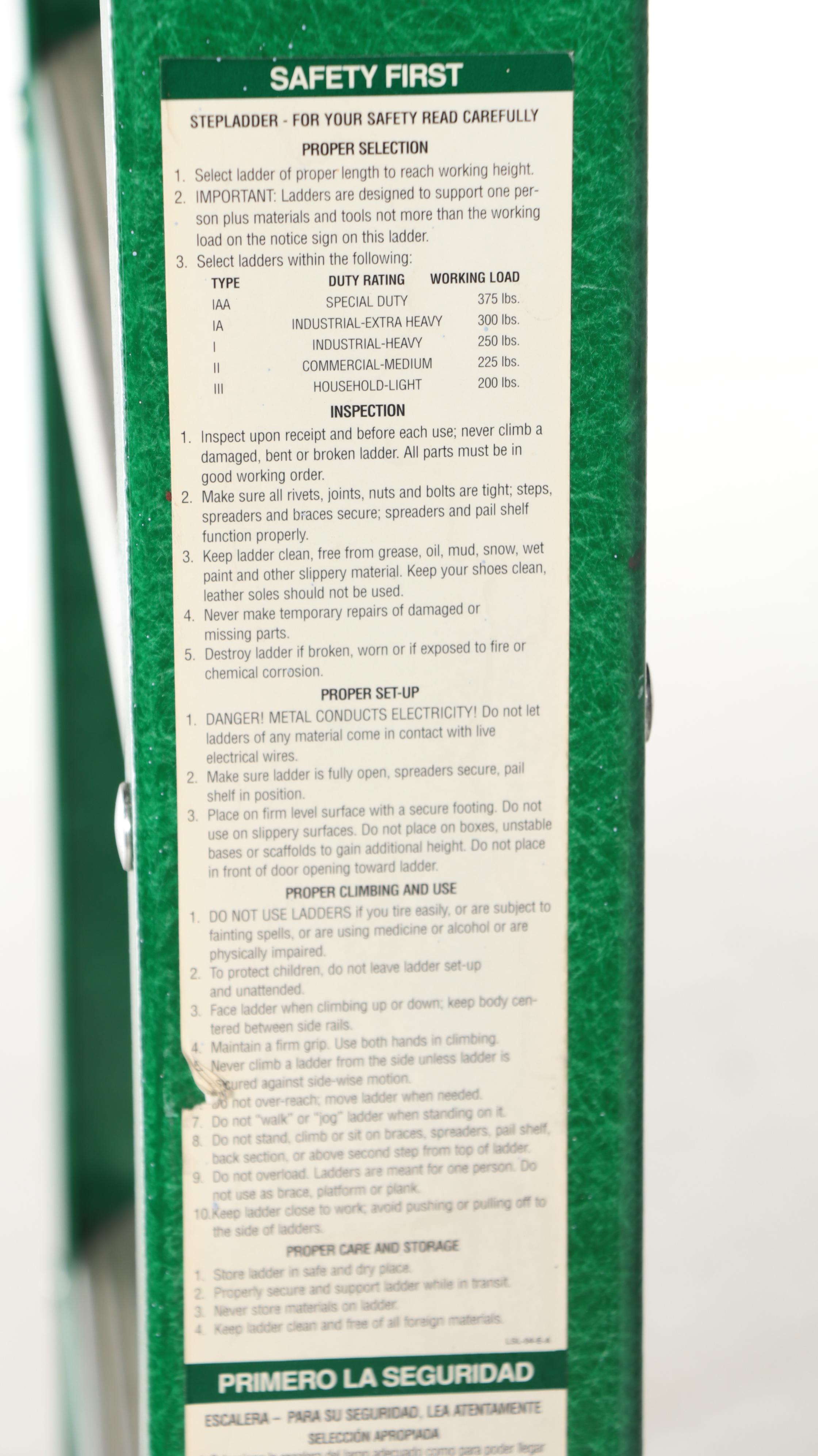 Gorilla Ladders Fiberglass Step Ladder