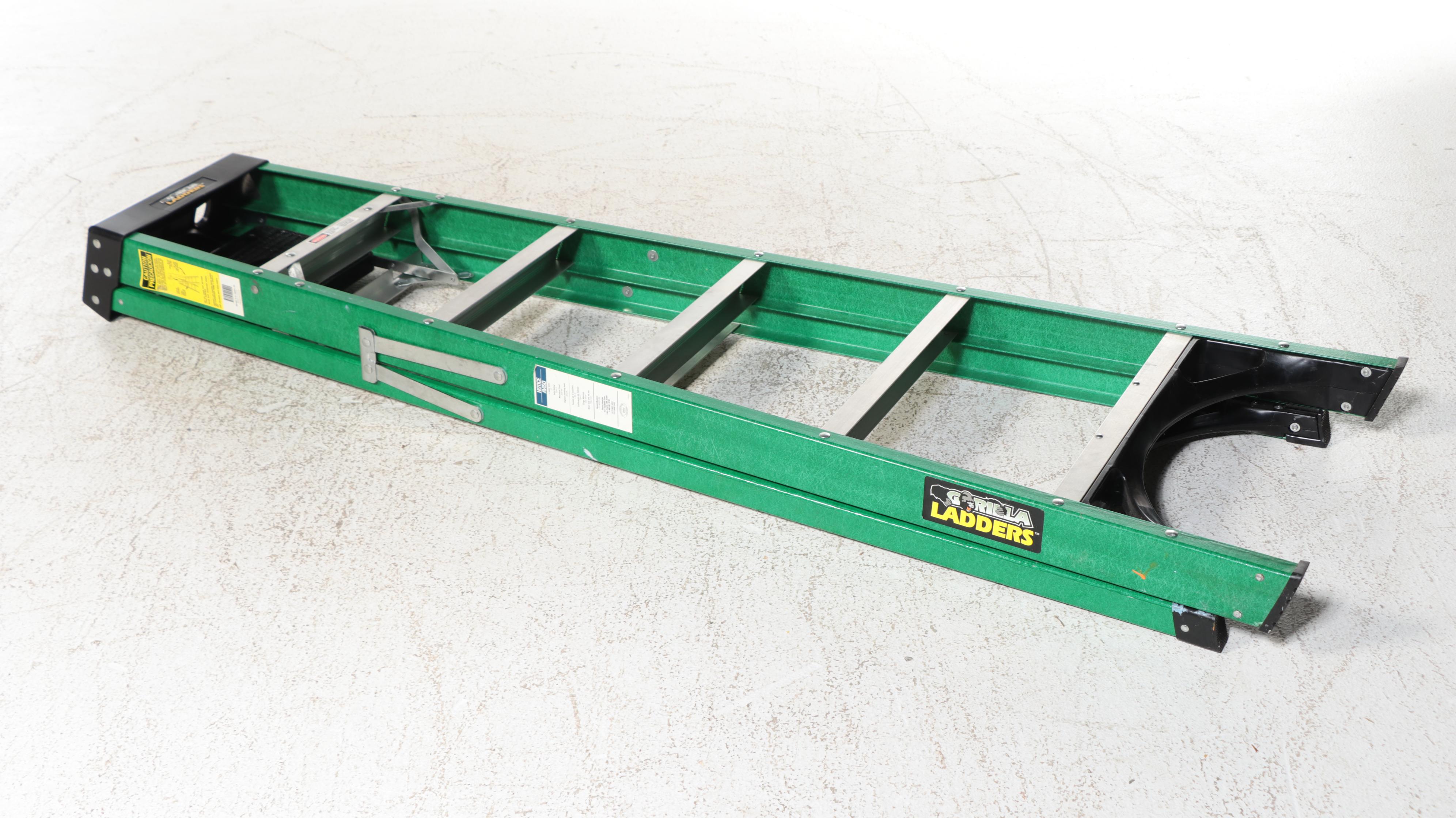 Gorilla Ladders Fiberglass Step Ladder