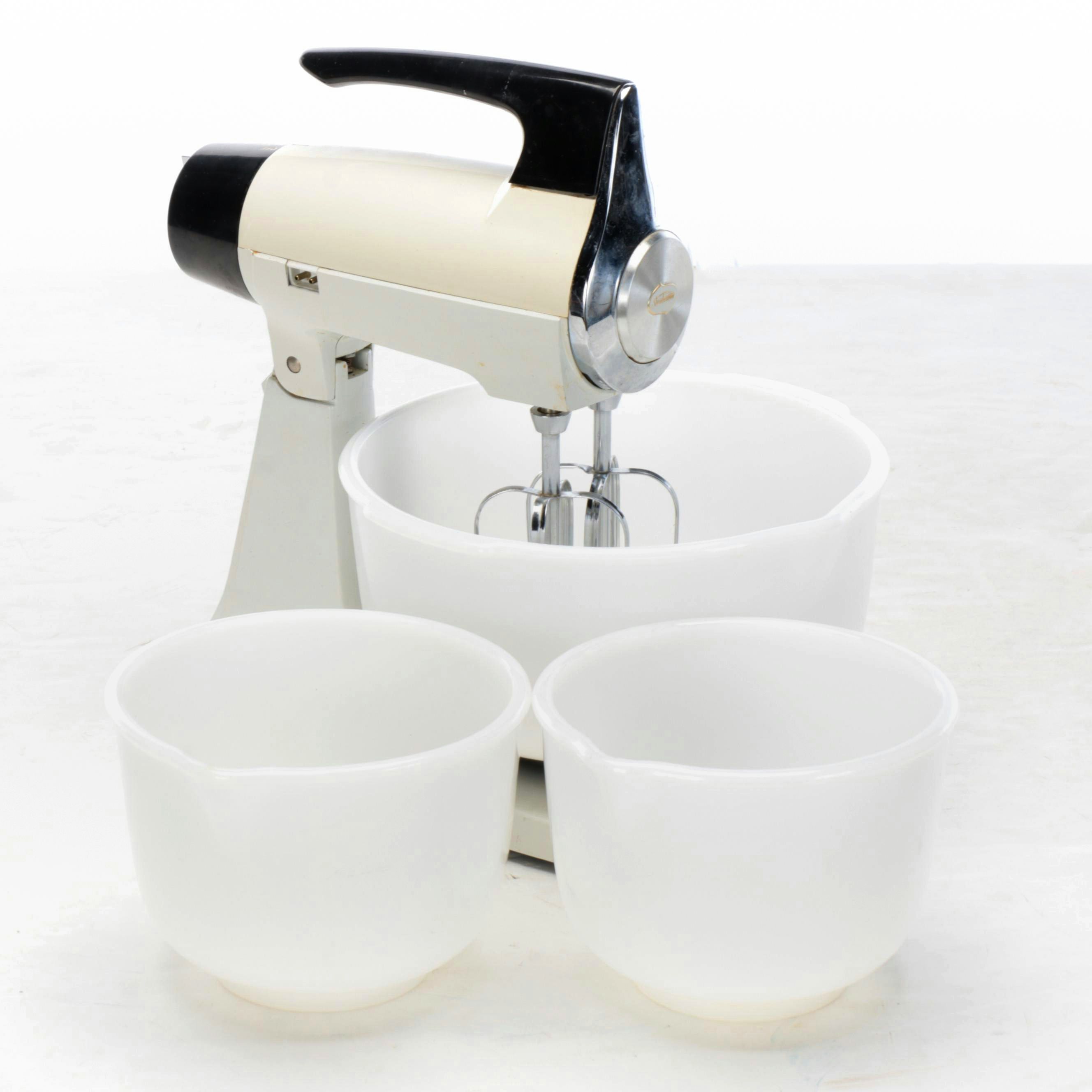 Sunbeam Mixmaster Mixer with Nesting Bowls