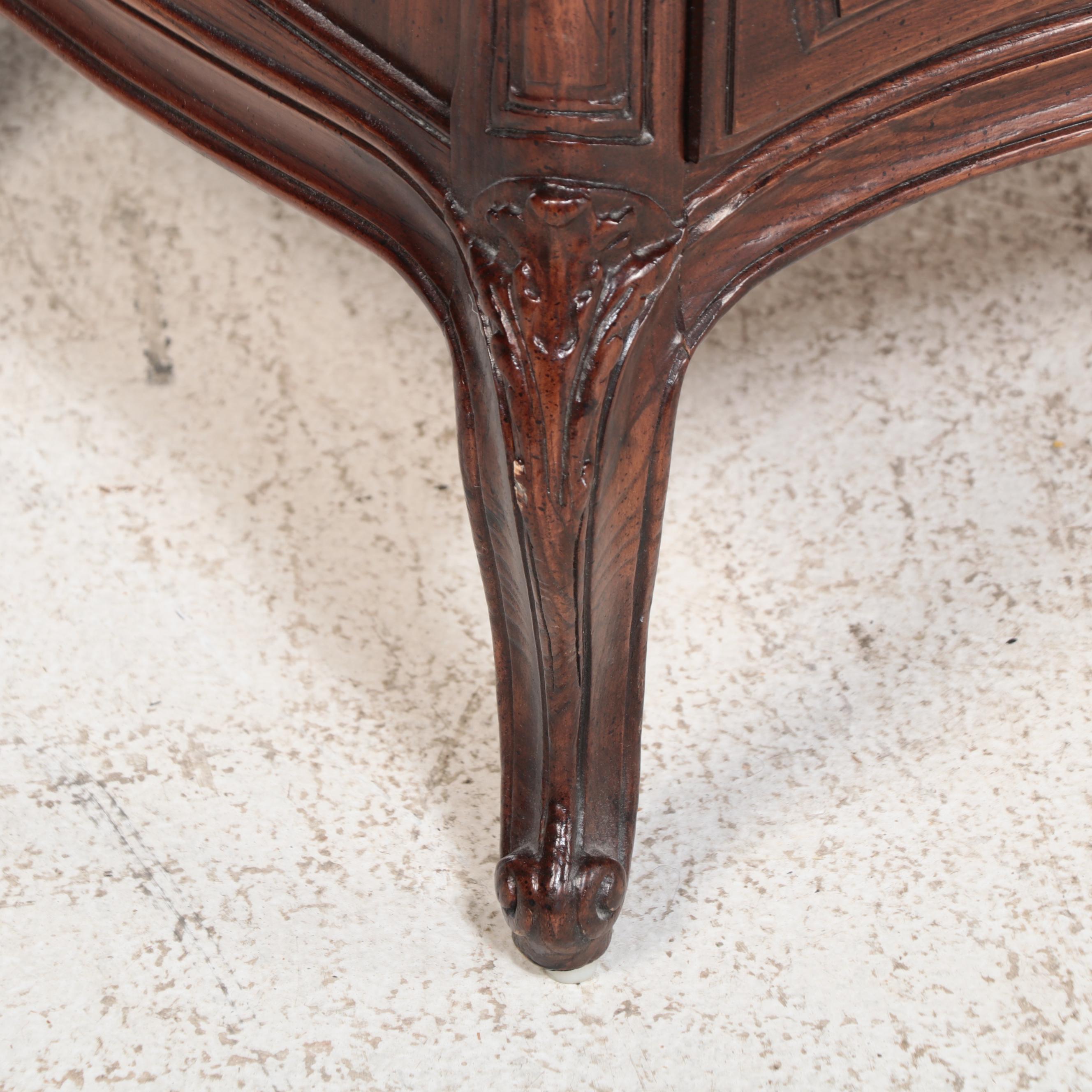 Henredon "Four Centuries" Louis XV Style Oak Nine-Drawer Serpentine Commode