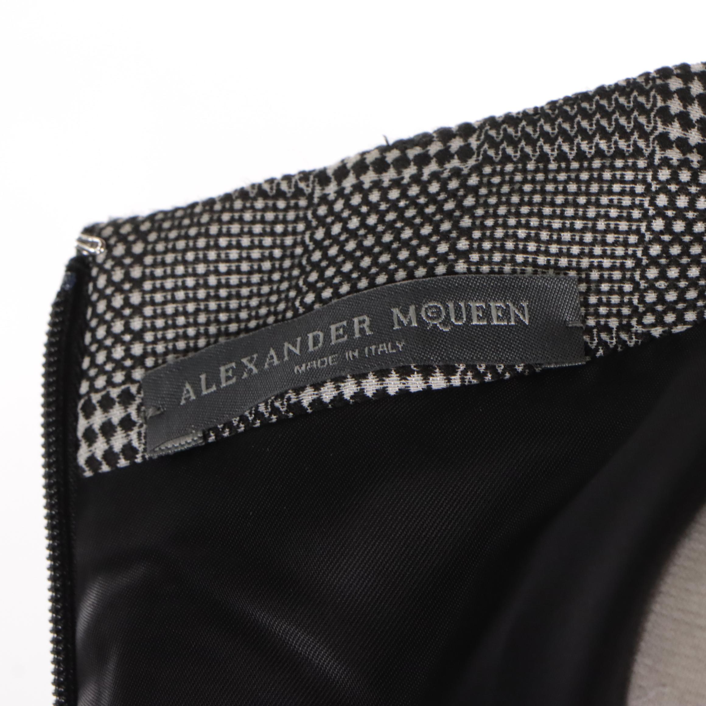 Alexander McQueen Sleeveless Knee-Length Pencil Skirt Dress in Grey Plaid