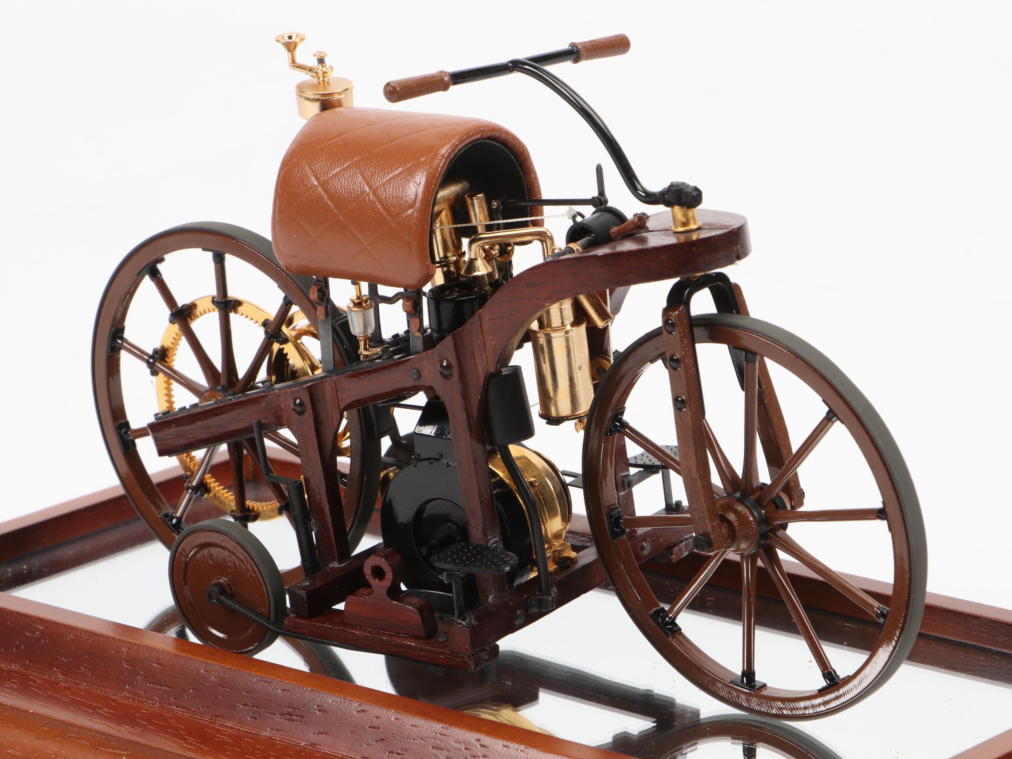 Franklin Mint Diecast Model T Ford and Daimler Reitwagen Models in Display Cases