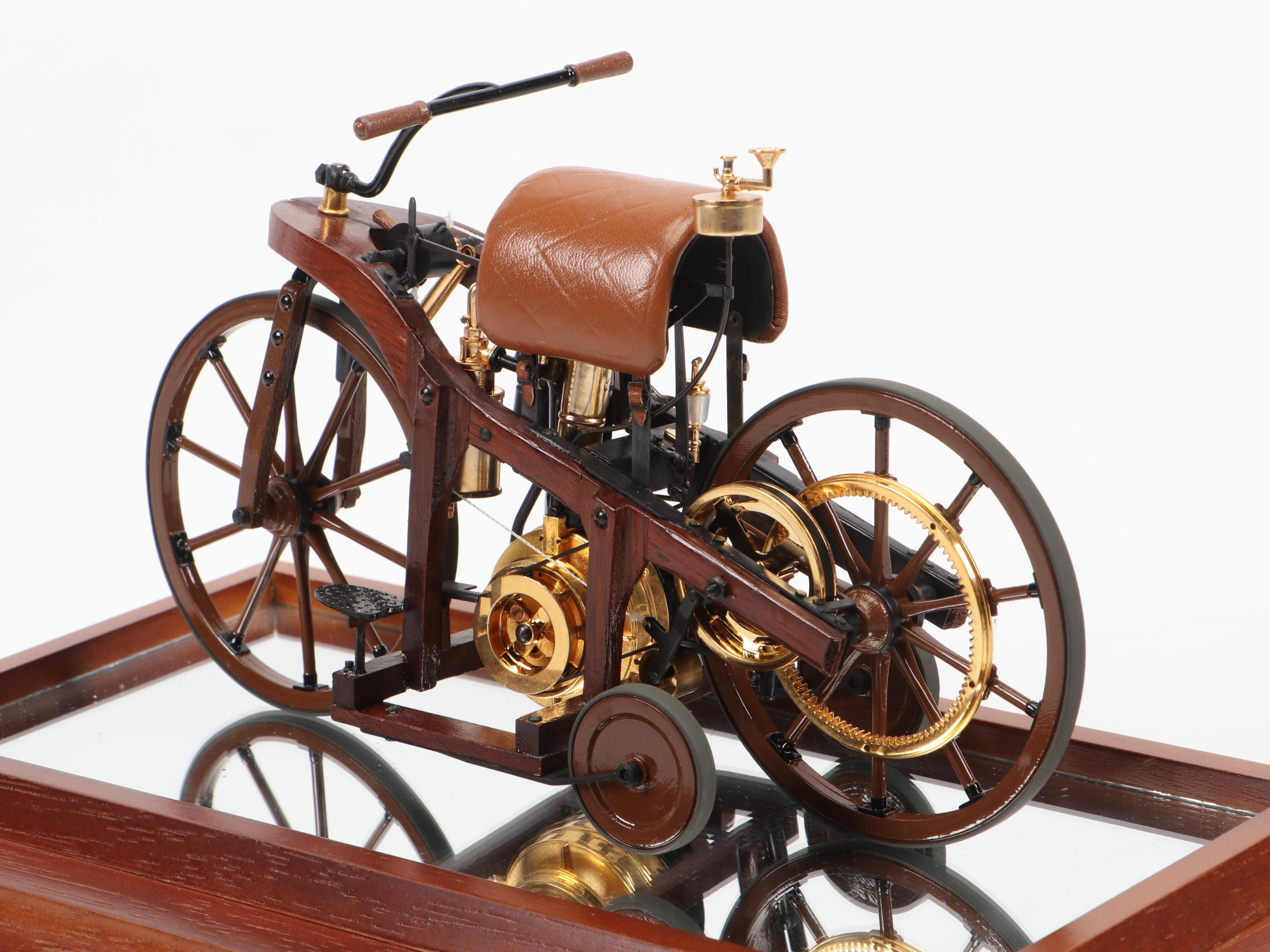 Franklin Mint Diecast Model T Ford and Daimler Reitwagen Models in Display Cases