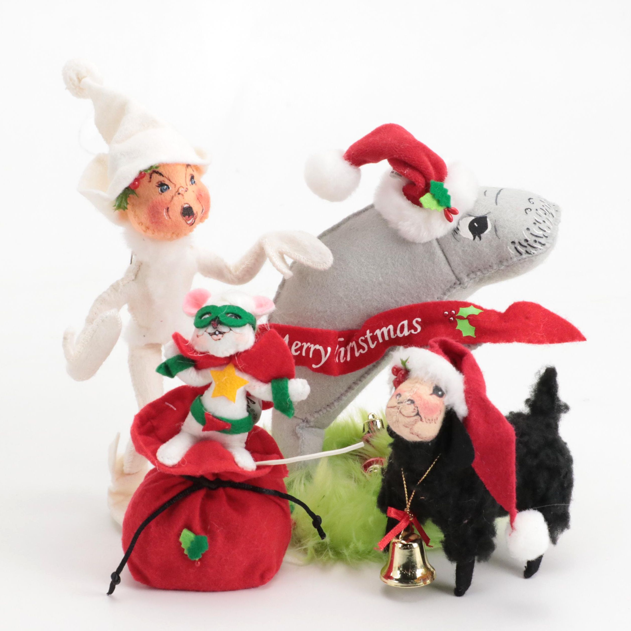 Annalee Mobilitee Dolls Stuffed Christmas Figurines