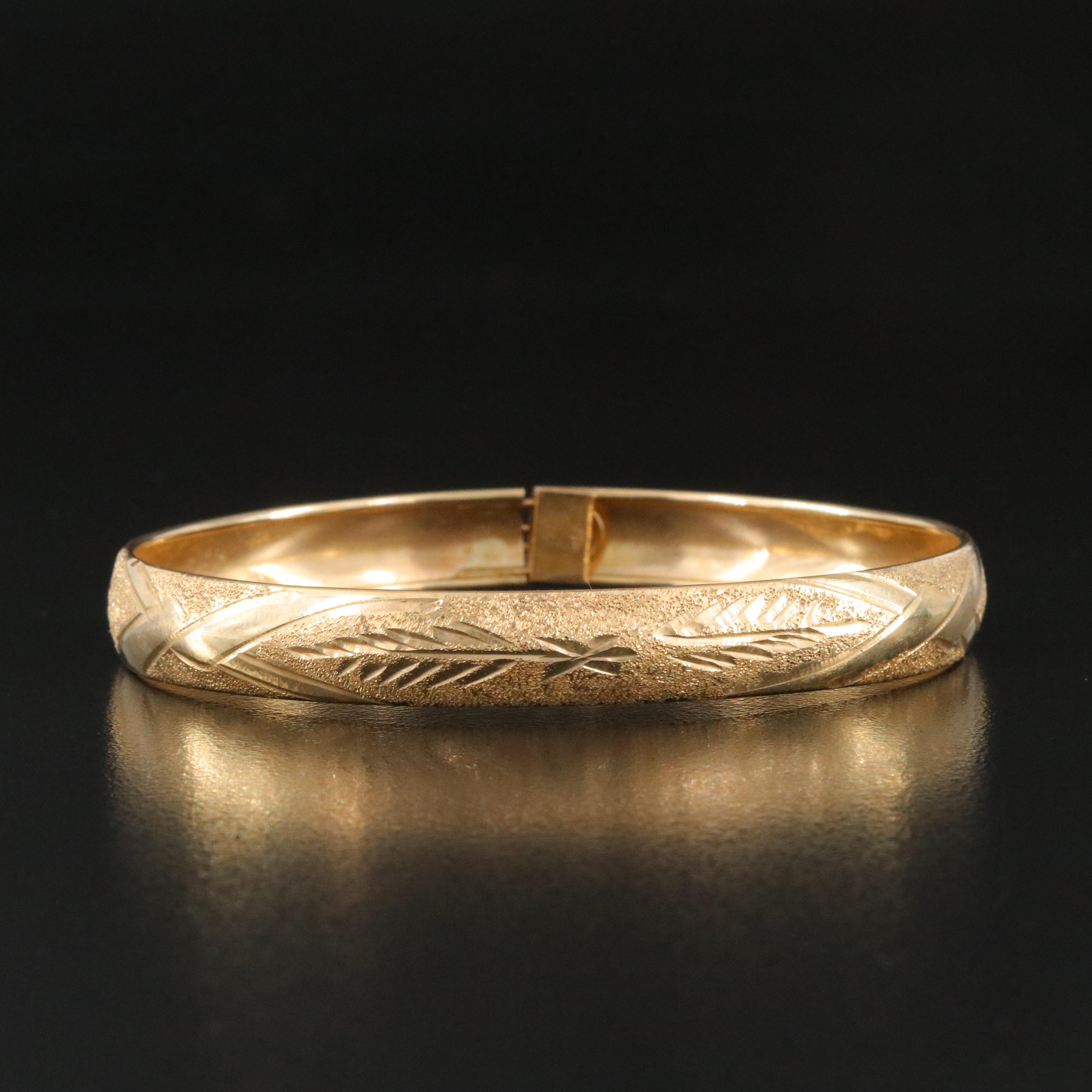 10K Bangle with Texture