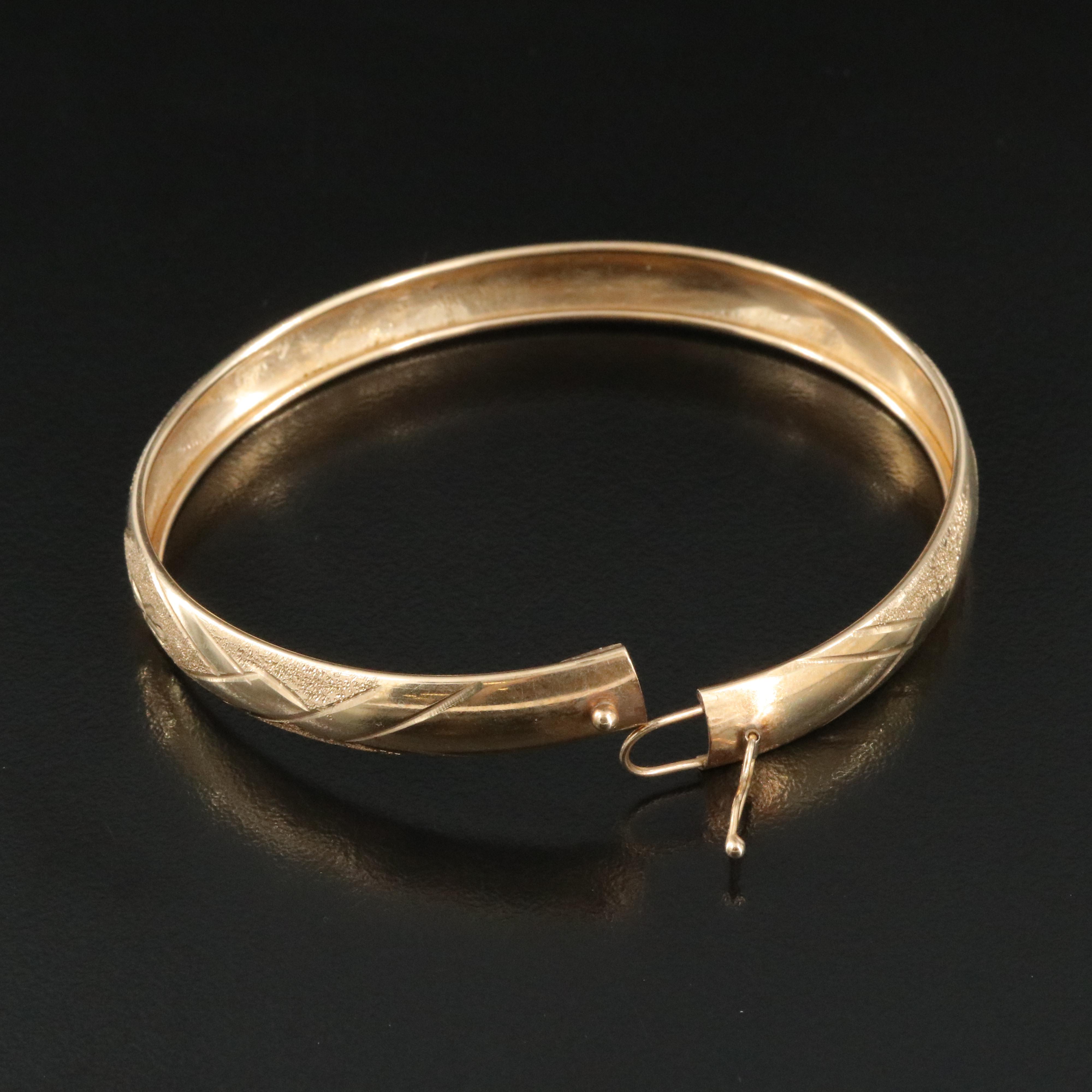 10K Bangle with Texture