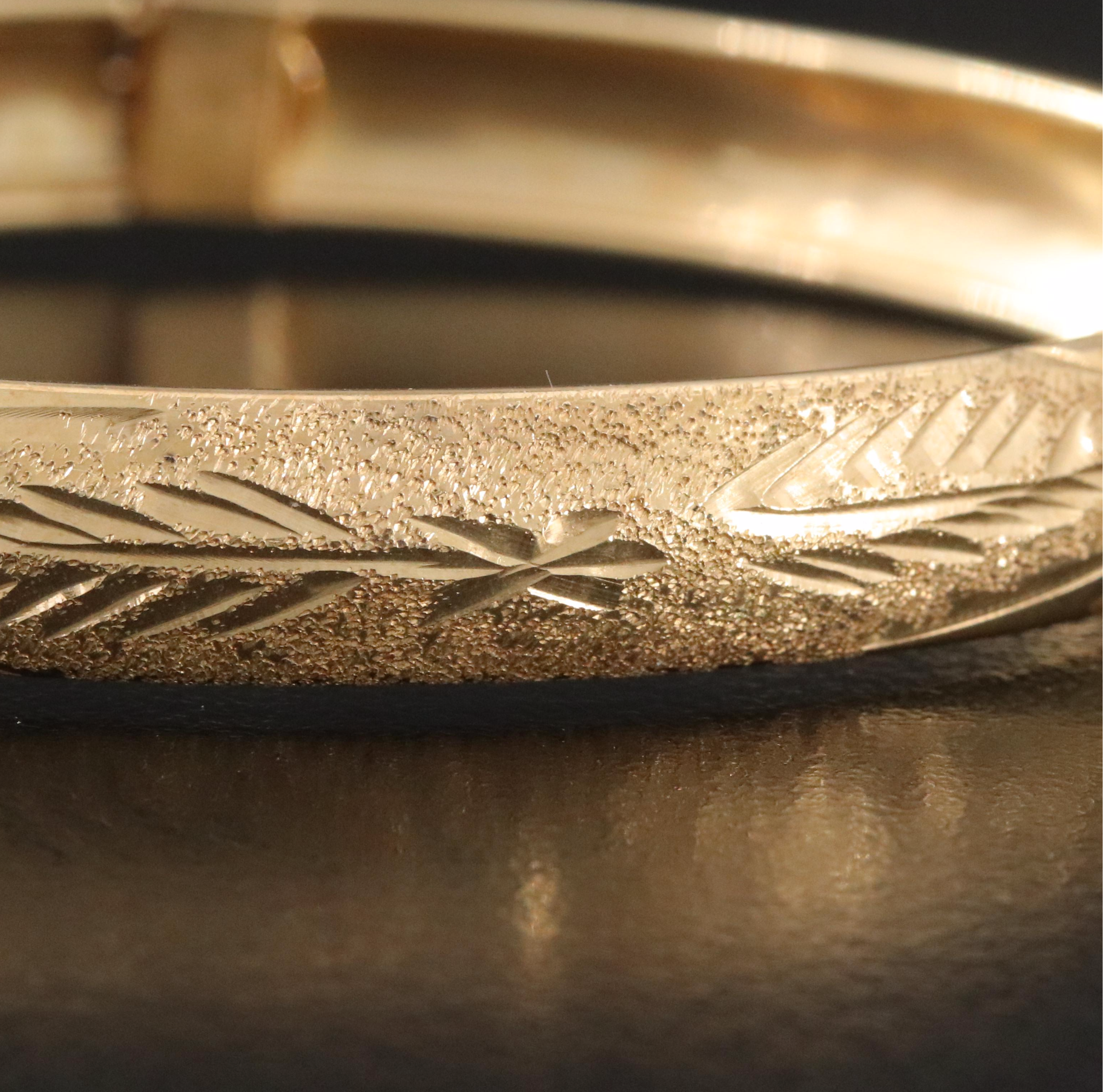 10K Bangle with Texture