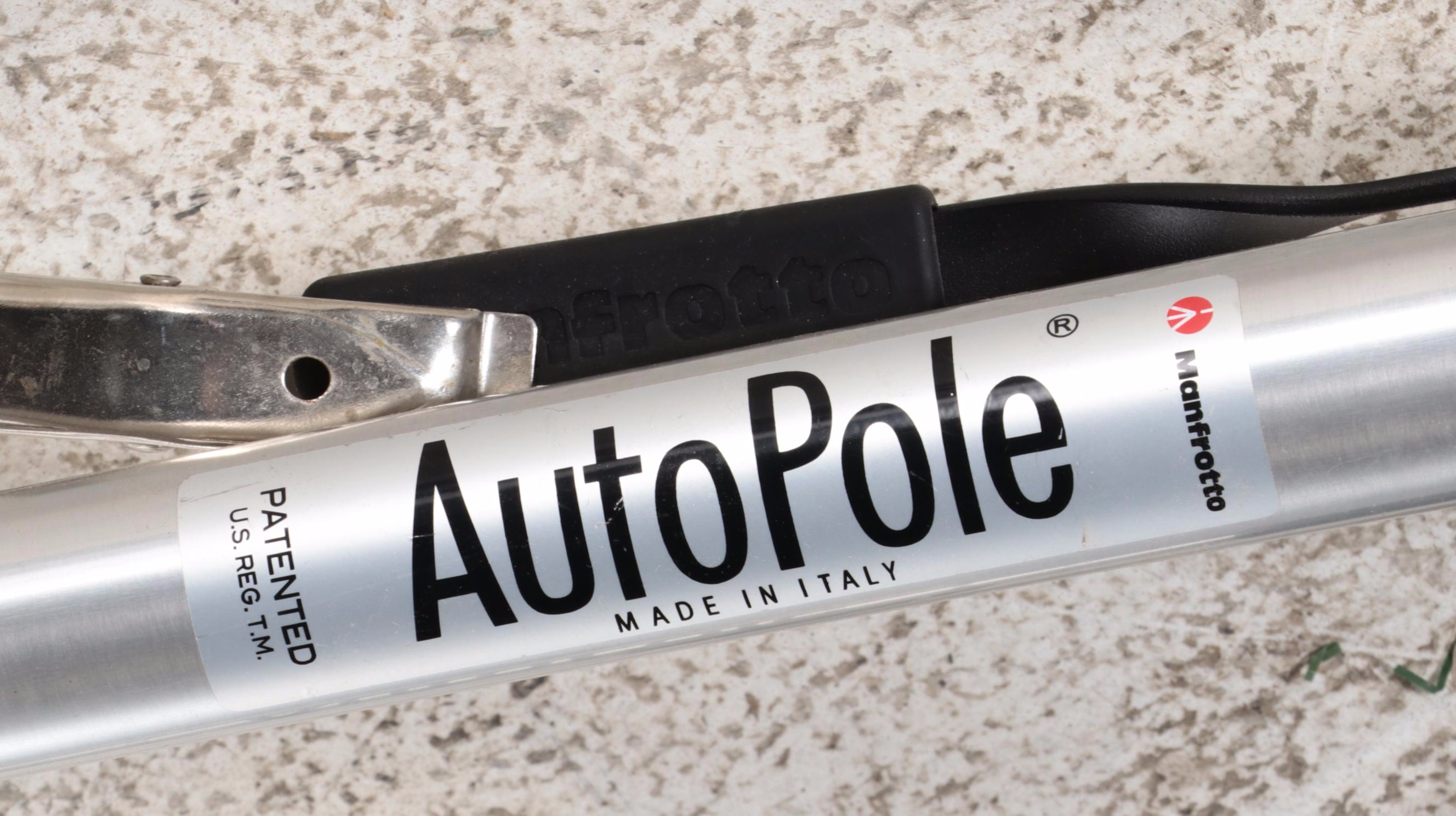 Rolling Fashion Racks and Display Bars