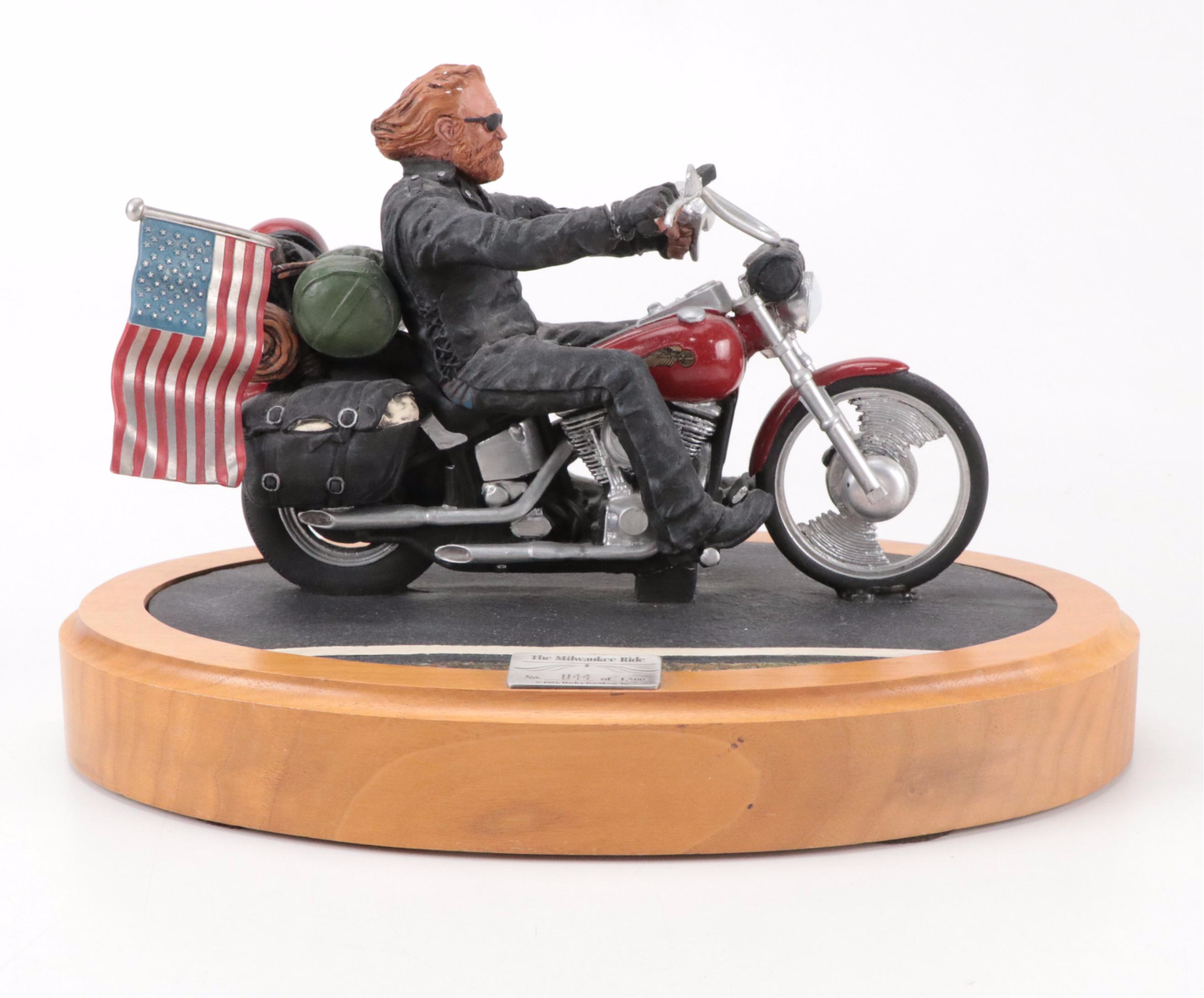 The Hamilton Collection WWII Indian Chief Motorcycle with Other Figurine