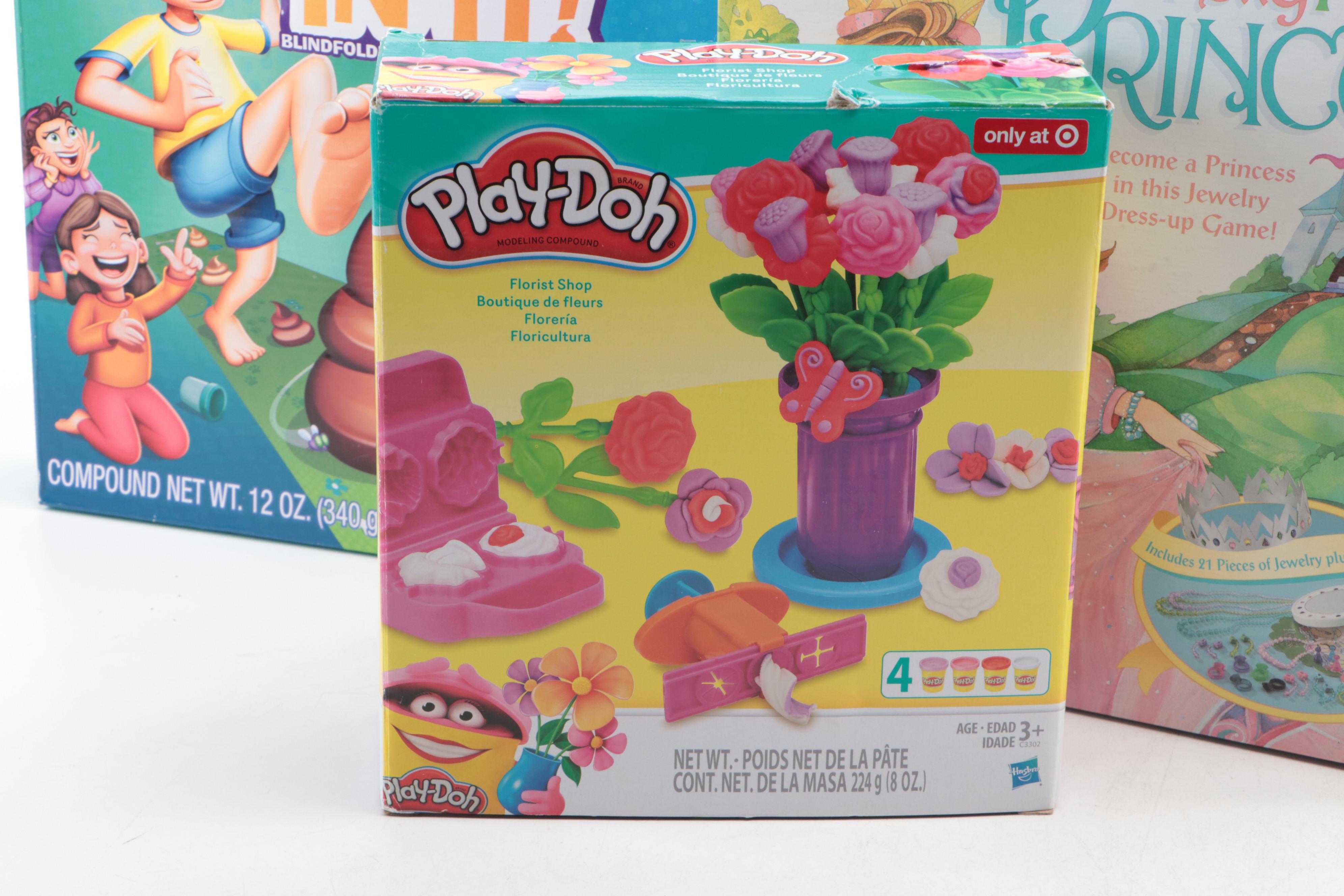 Children's Board and Card Games Incl. "Frozen II" Surprise Slides, Play-Doh