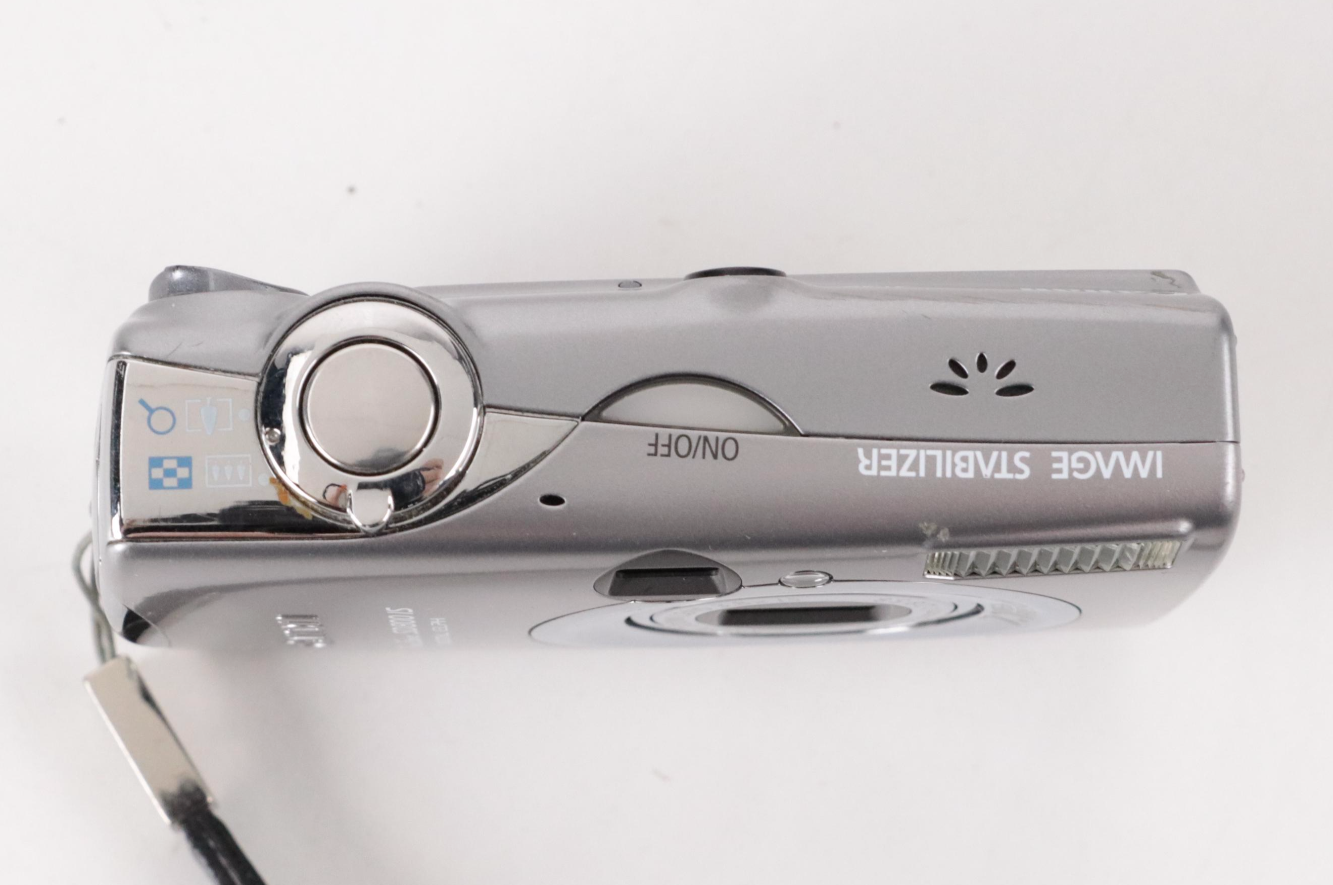 Canon PowerShot Pro90 IS, SD800 IS, SX200 IS Cameras with More