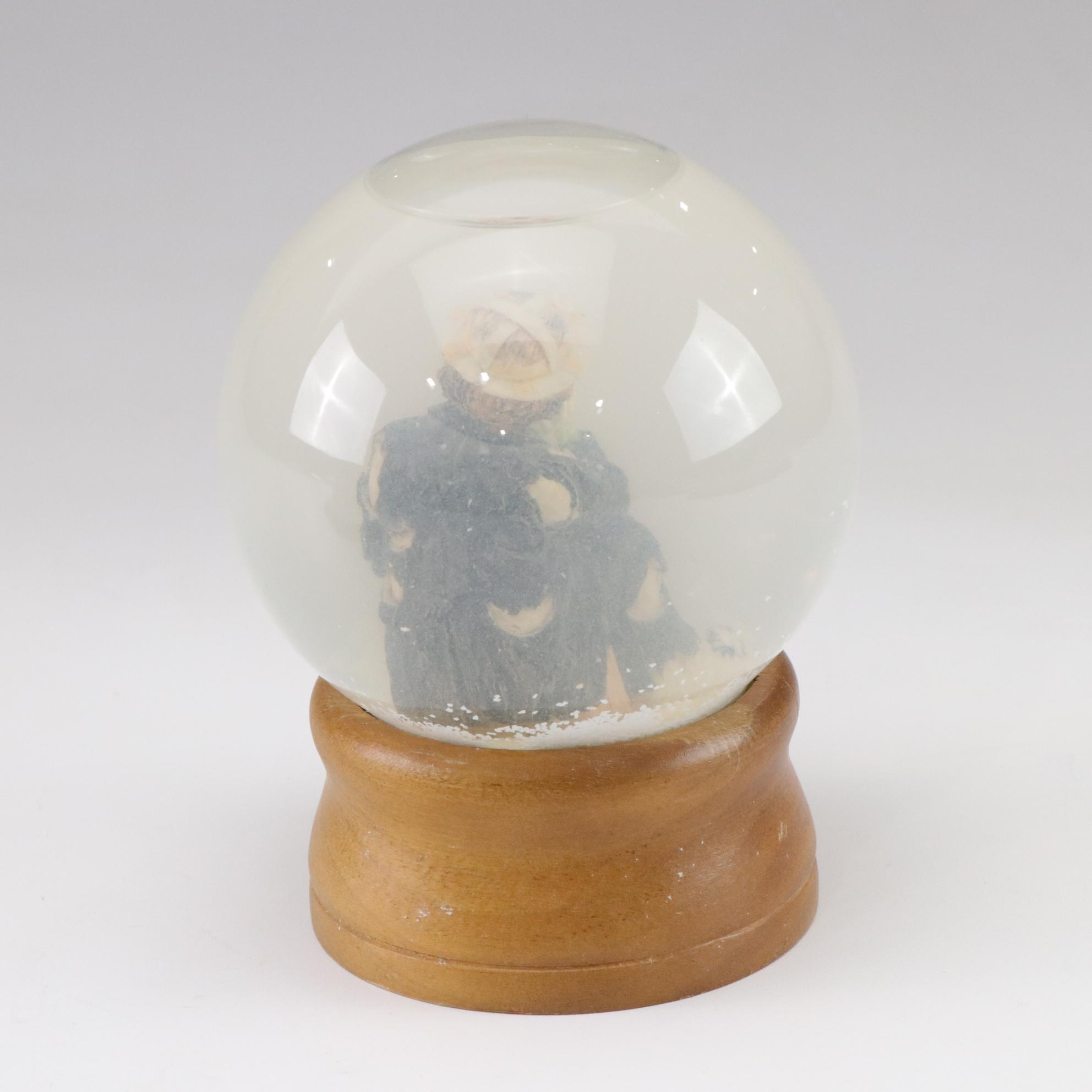 Emmett Kelly Jr. Bust, Snow Globe, and "The Putt" Statuette