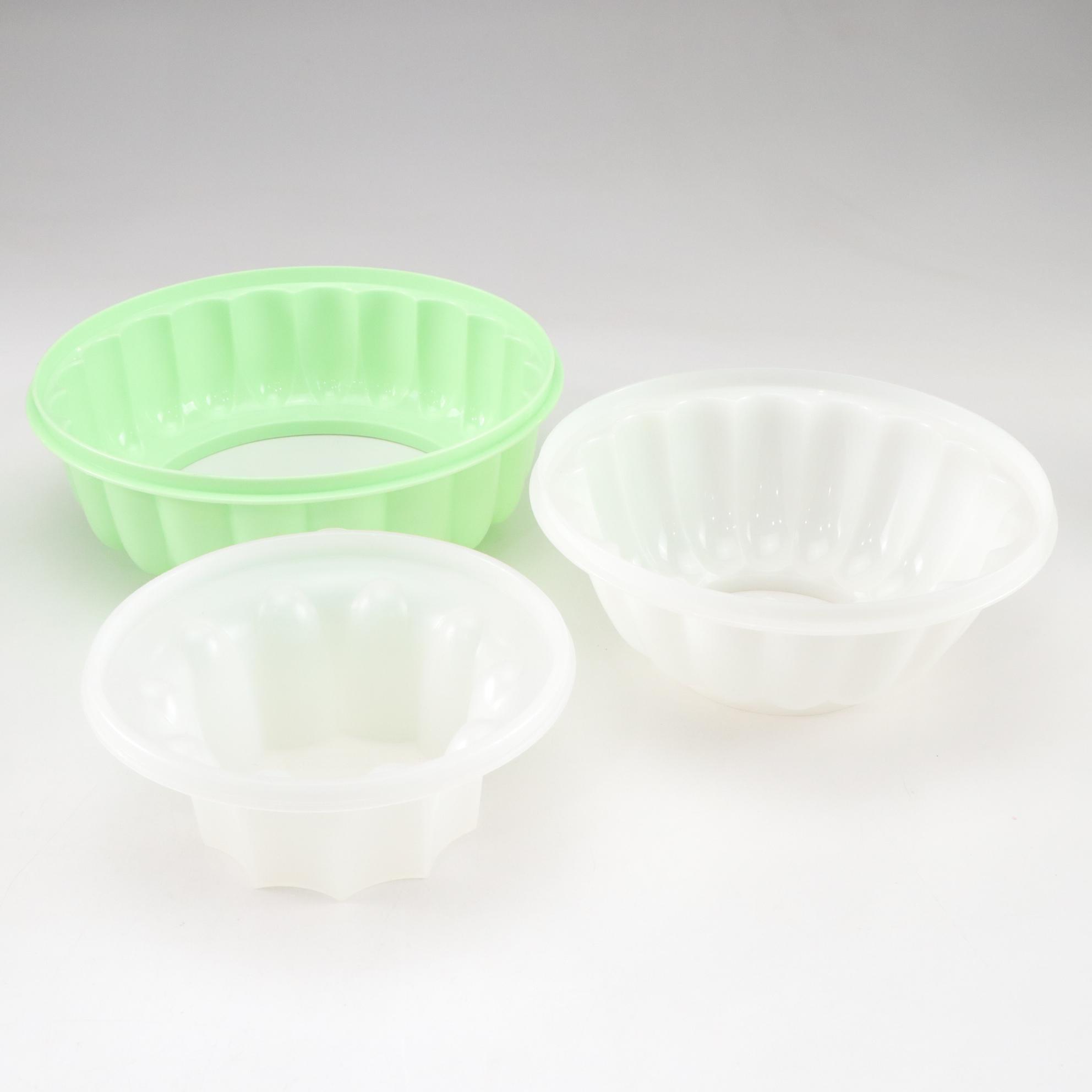 Tupperware, Pampered Chef and Other Kitchen Accessories