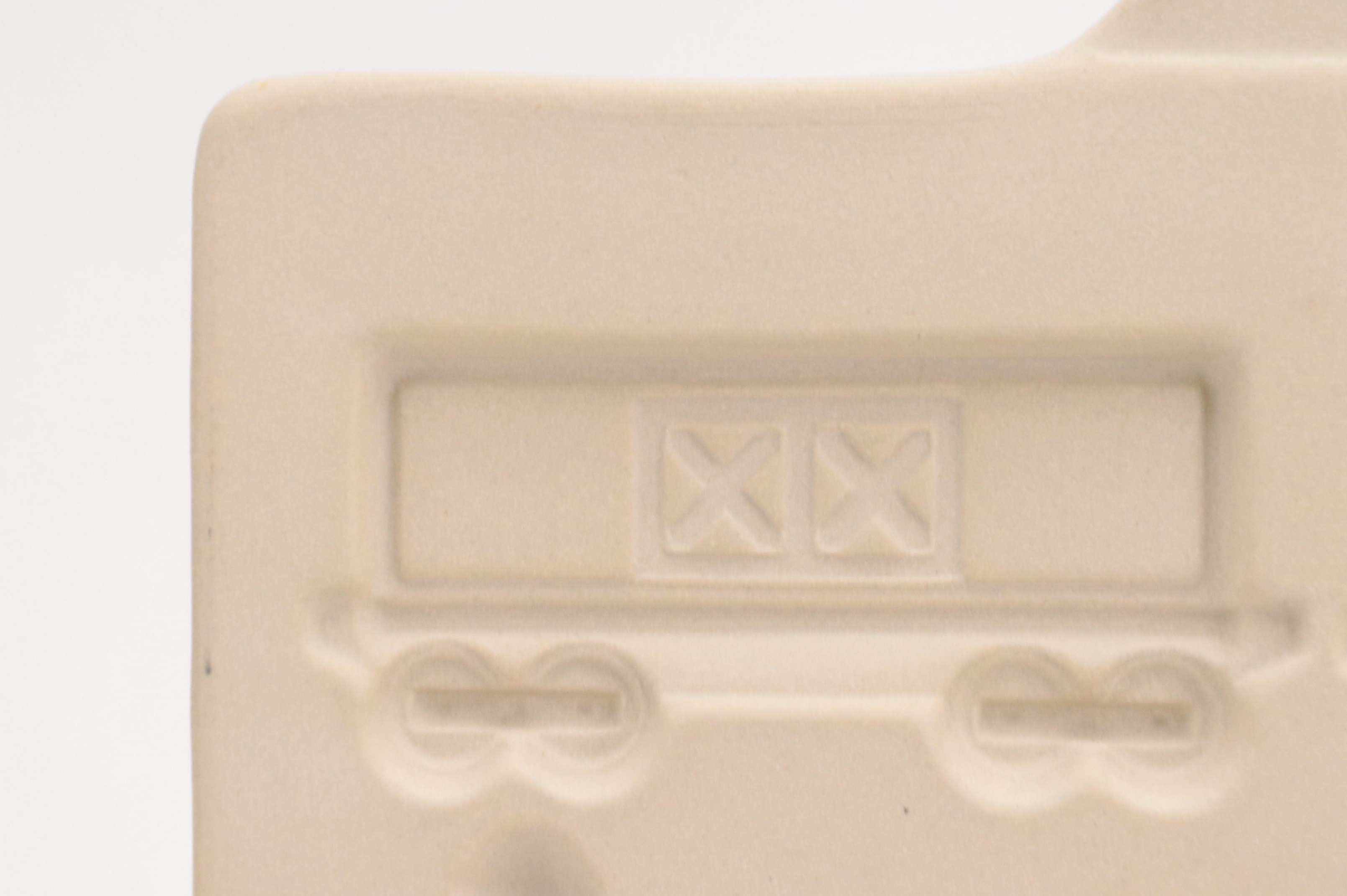 The Pampered Chef Stoneware Cookie Mold