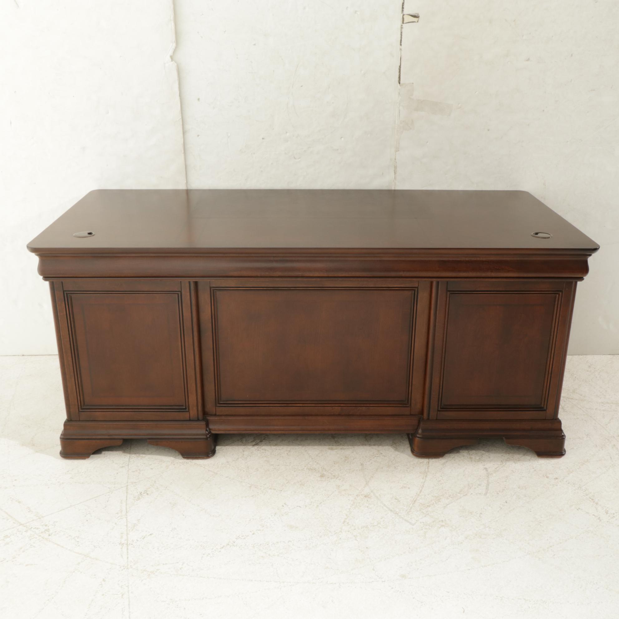 Haverty's Executive Desk in Mahogany Finish with Office Chair