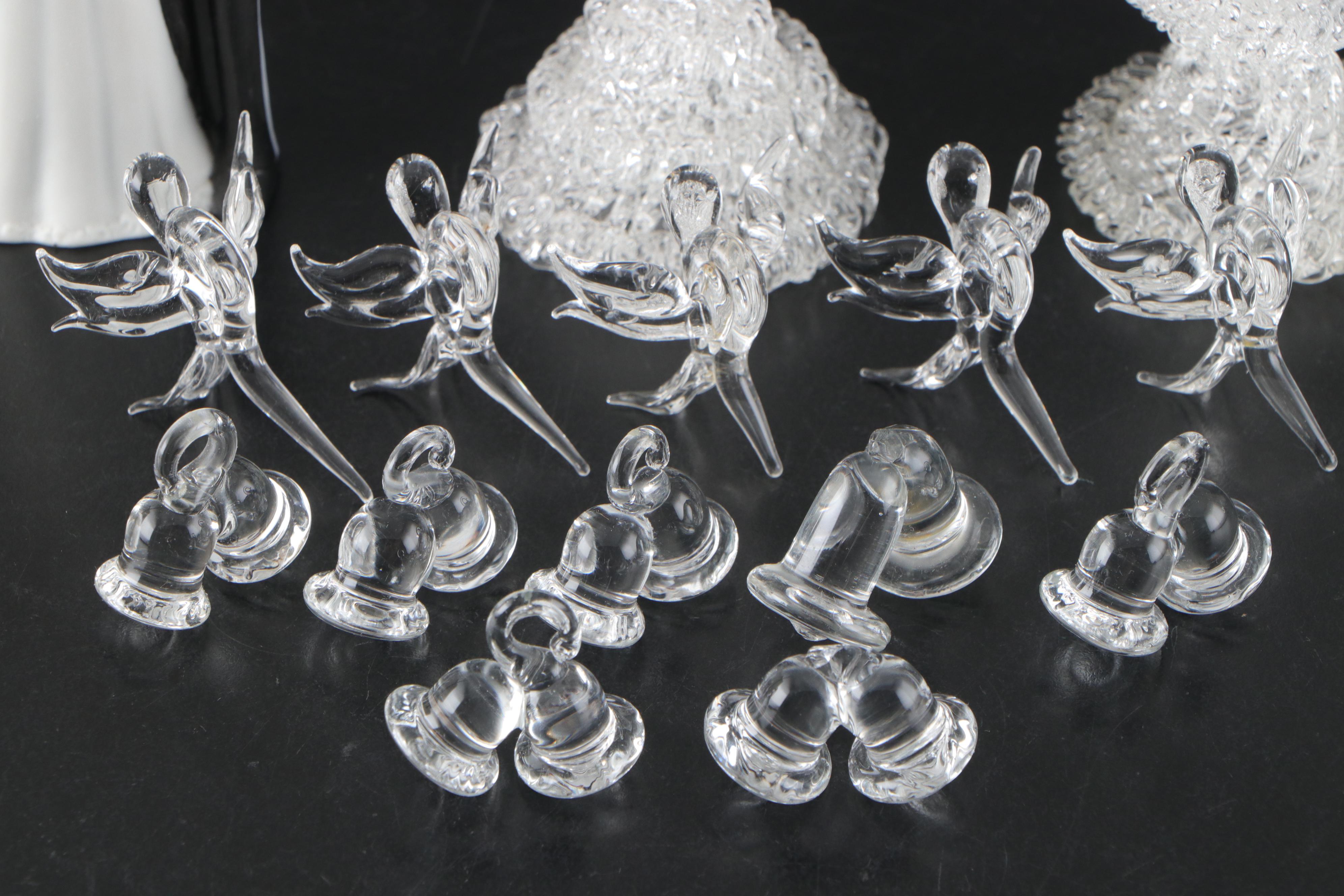 Wedding Cake Toppers and Décor with Porcelain Bride and Groom Figurine