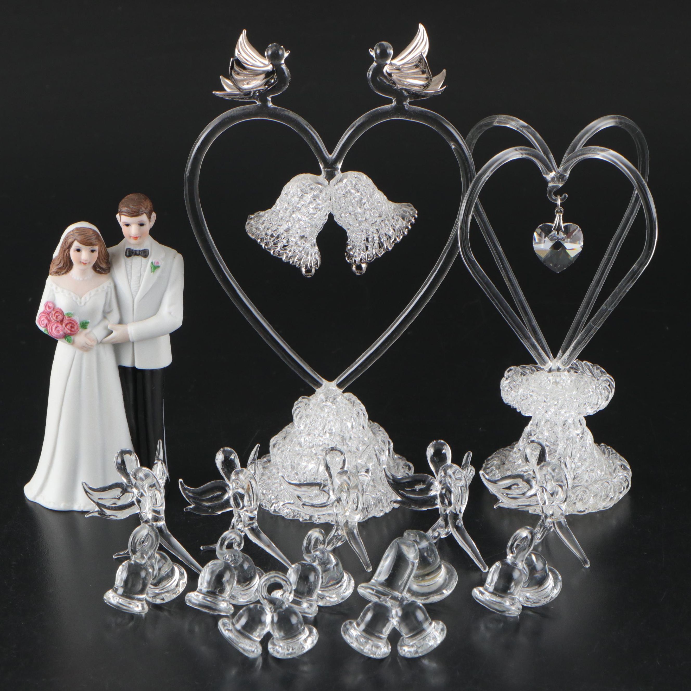 Wedding Cake Toppers and Décor with Porcelain Bride and Groom Figurine