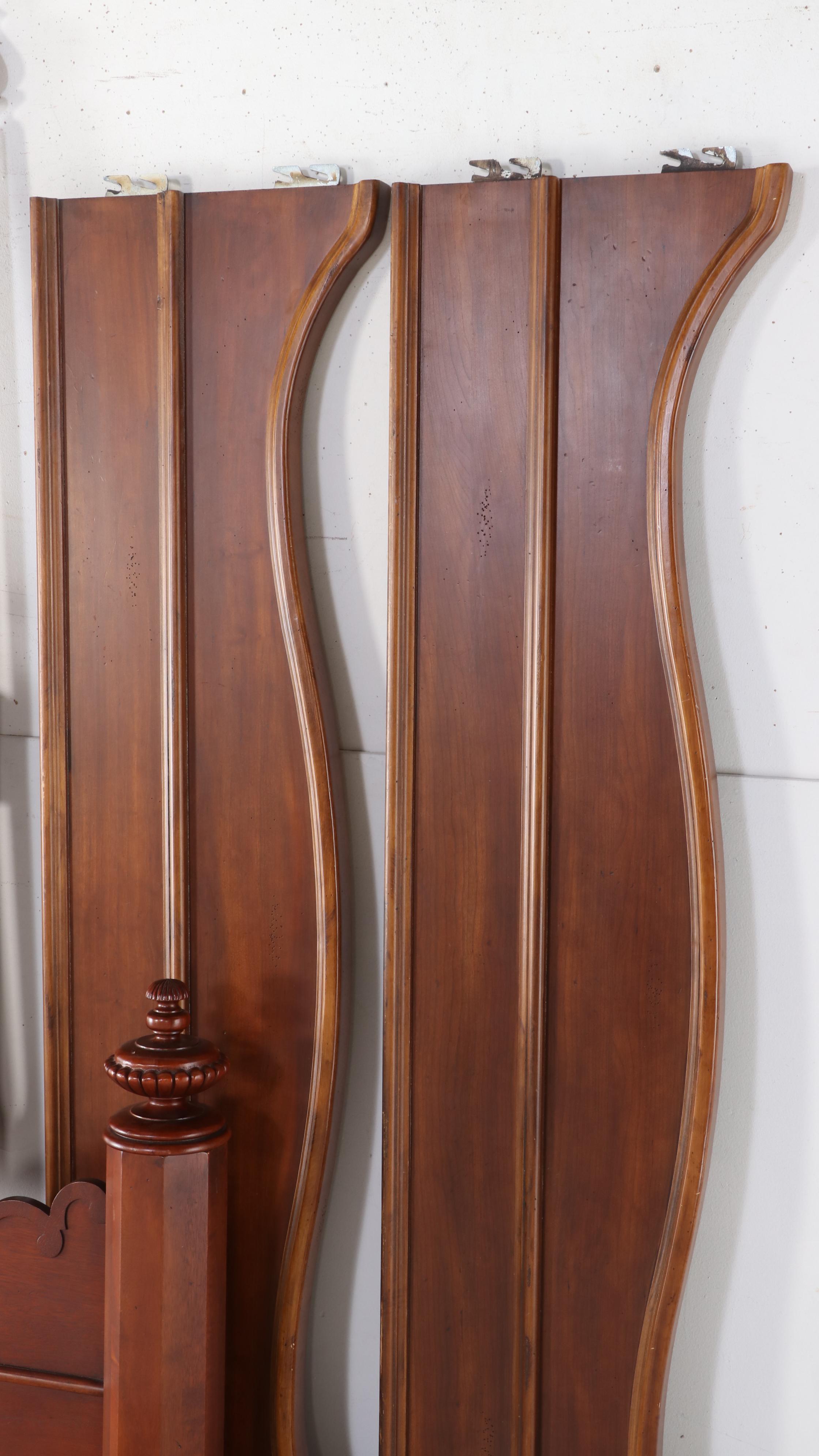 Lexington Vestiges Cherry Queen Size Bed Frame