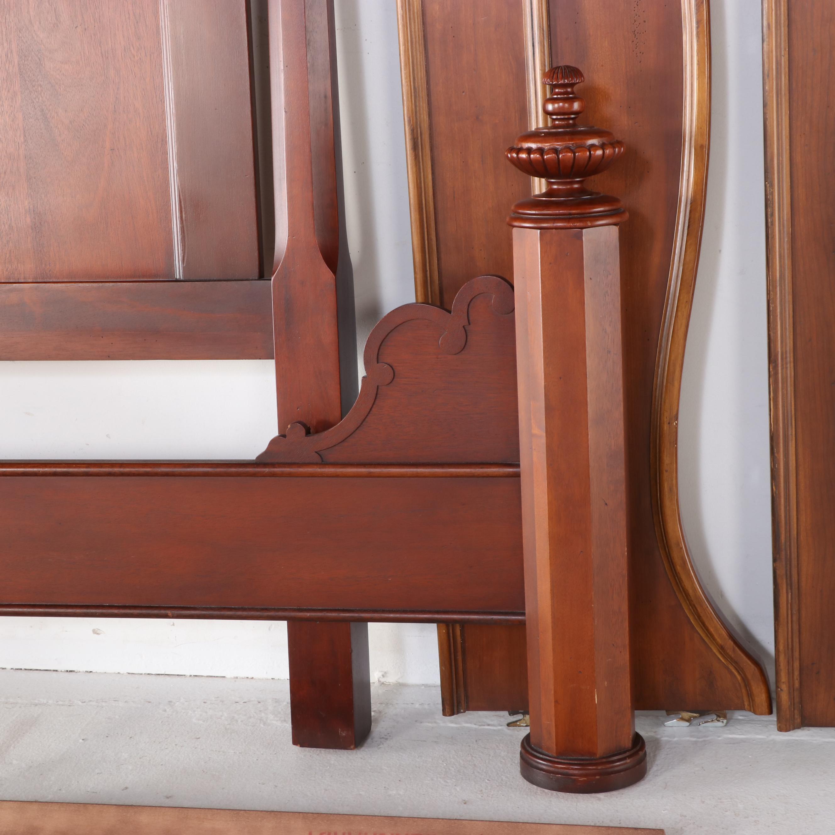 Lexington Vestiges Cherry Queen Size Bed Frame