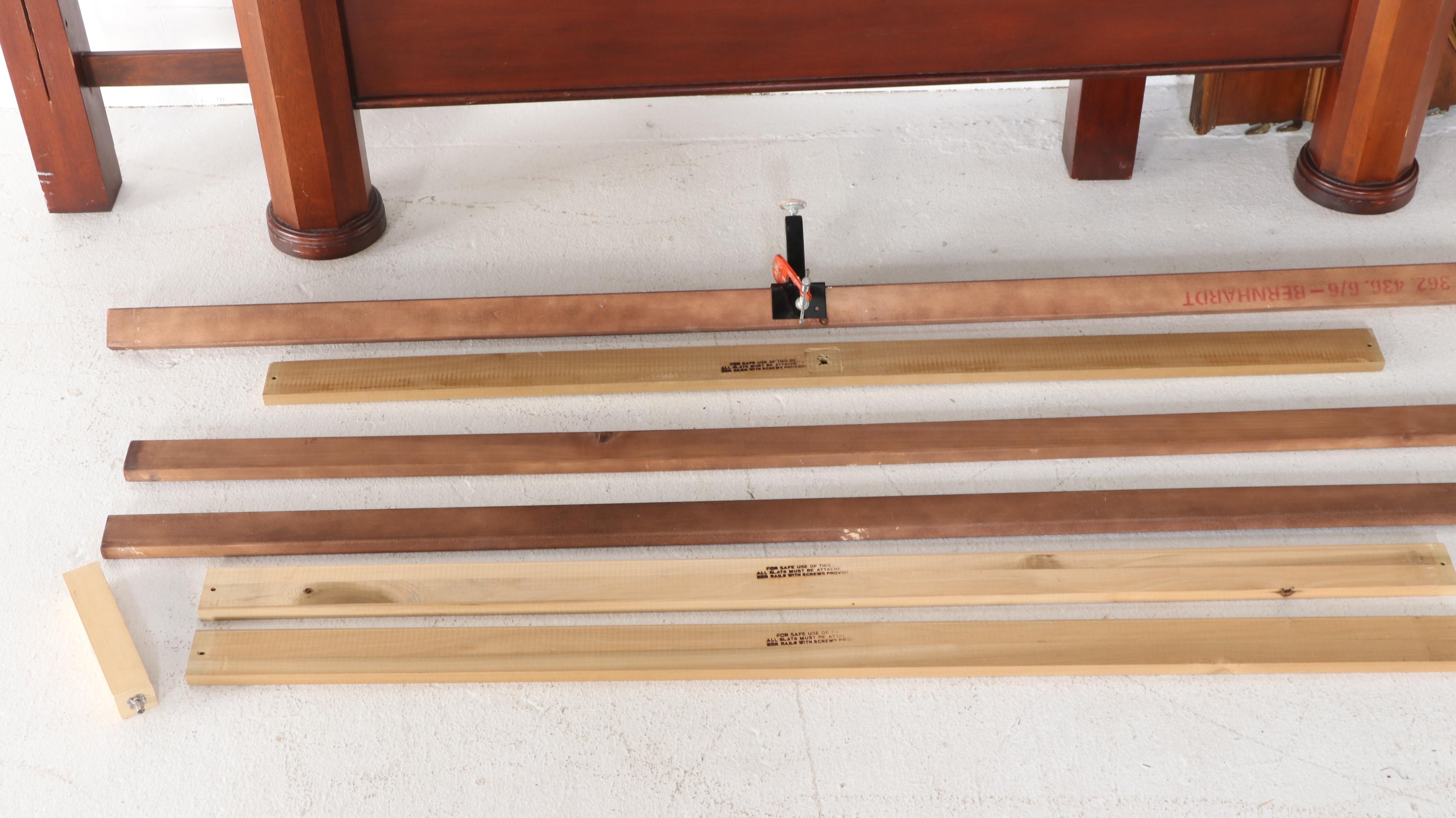 Lexington Vestiges Cherry Queen Size Bed Frame