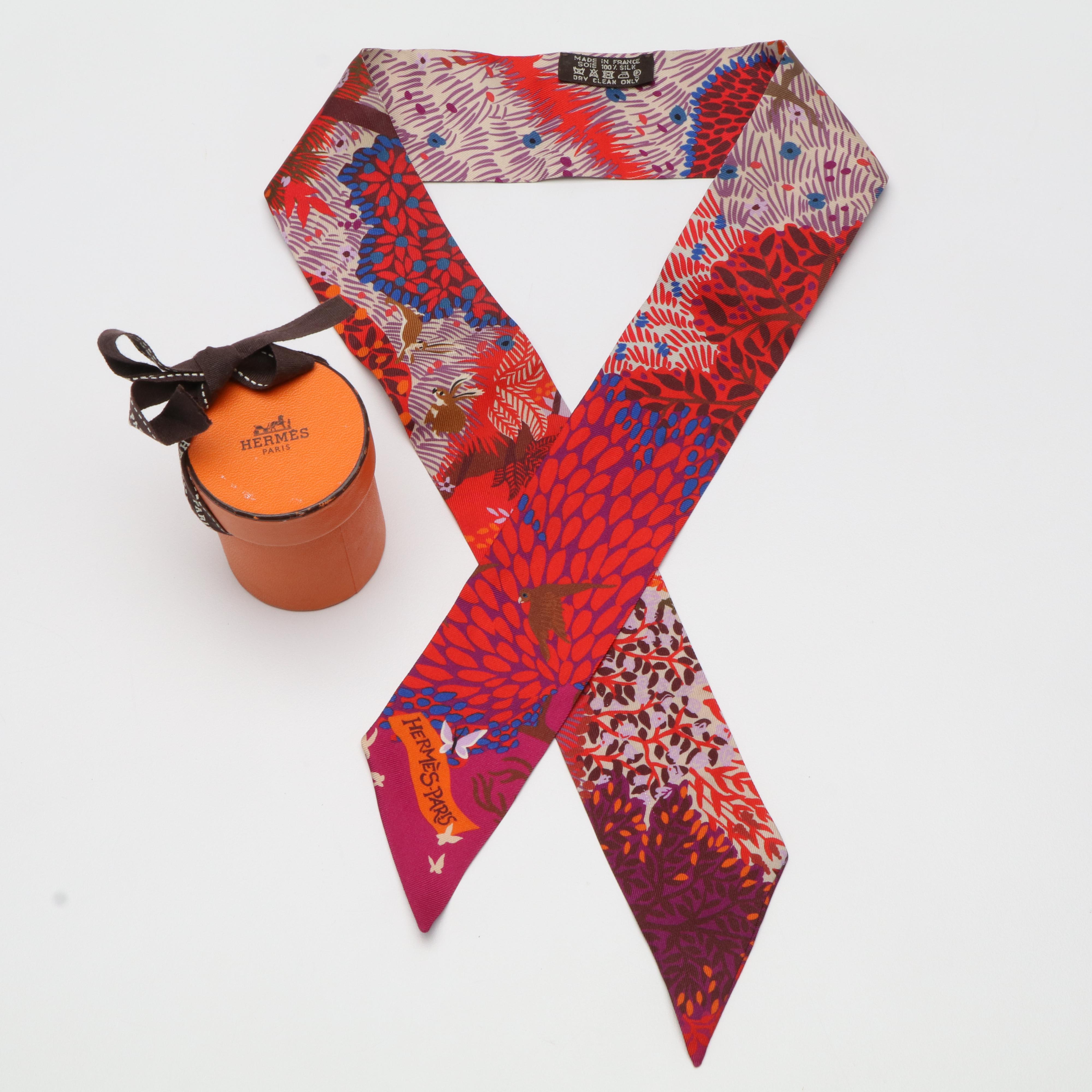 Hermès "Dans un Jardin Anglais" Silk Twilly Scarf with Box
