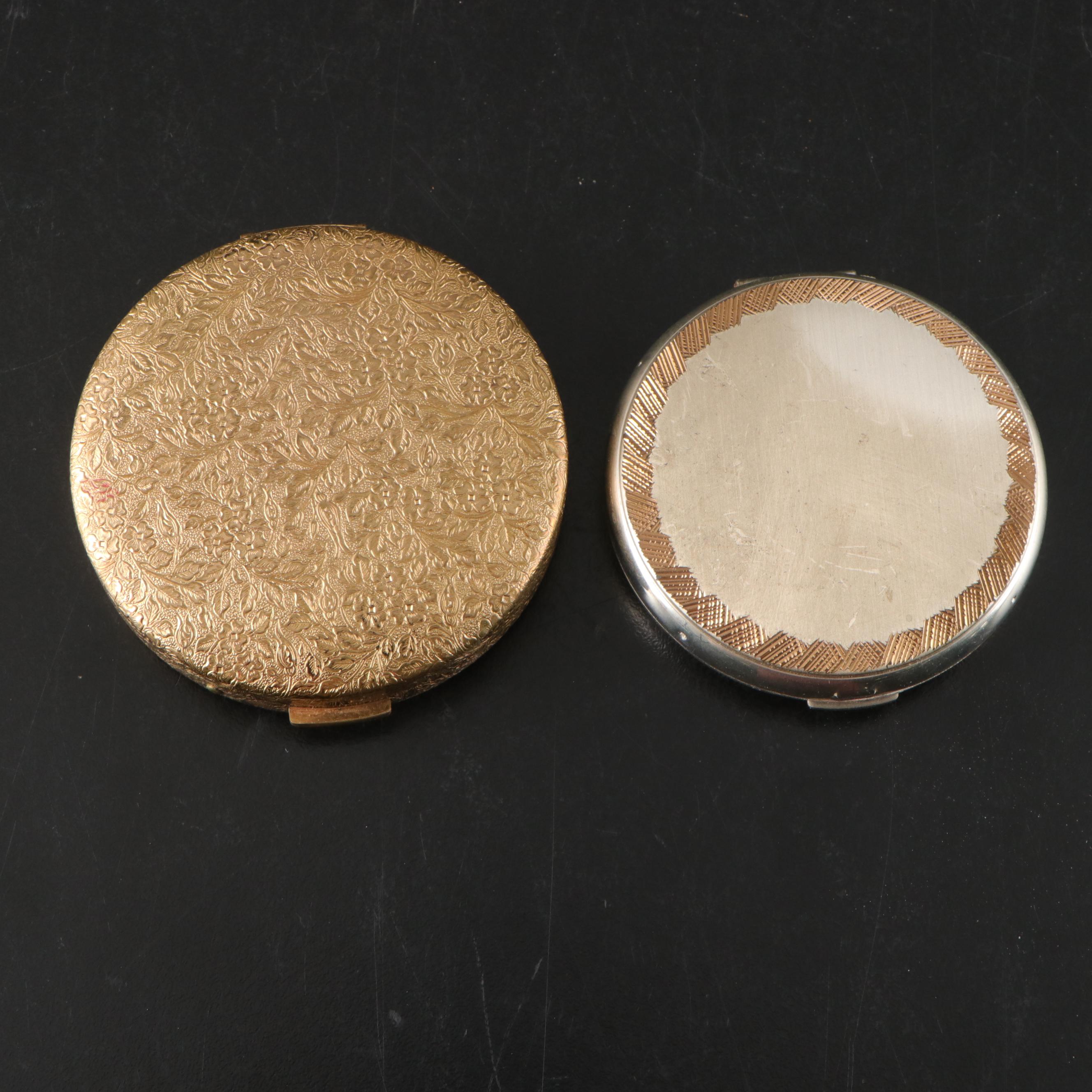 German Glico Bakelite Desk Set In Case with Compacts, Pillboxes, and More Décor