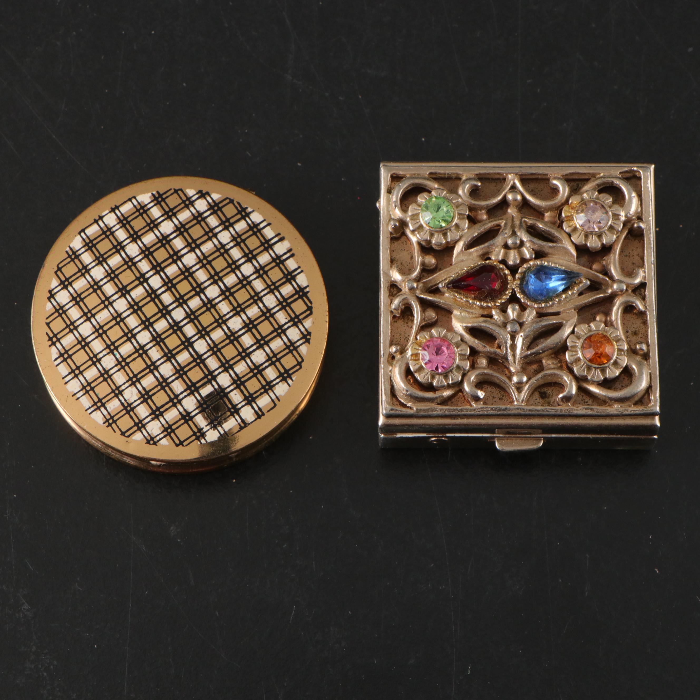 German Glico Bakelite Desk Set In Case with Compacts, Pillboxes, and More Décor