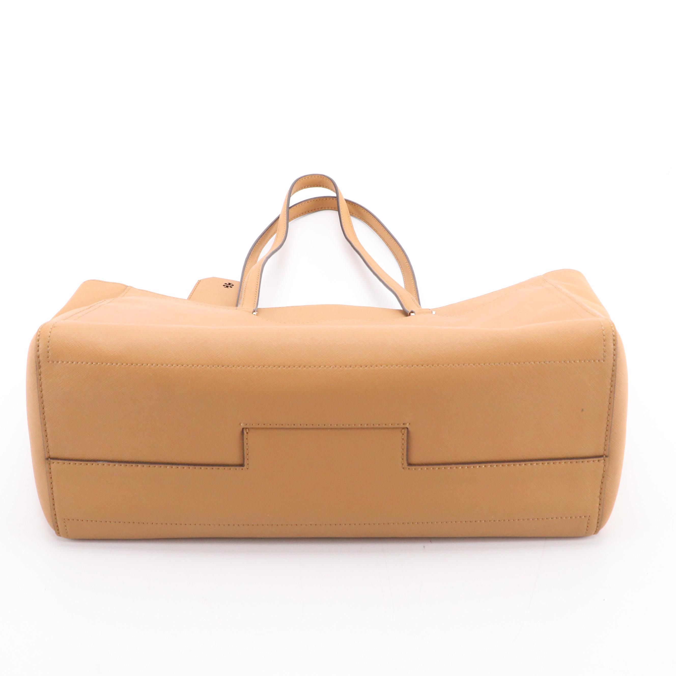 Tory Burch Robinson Shoulder Tote in Brown Saffiano Leather