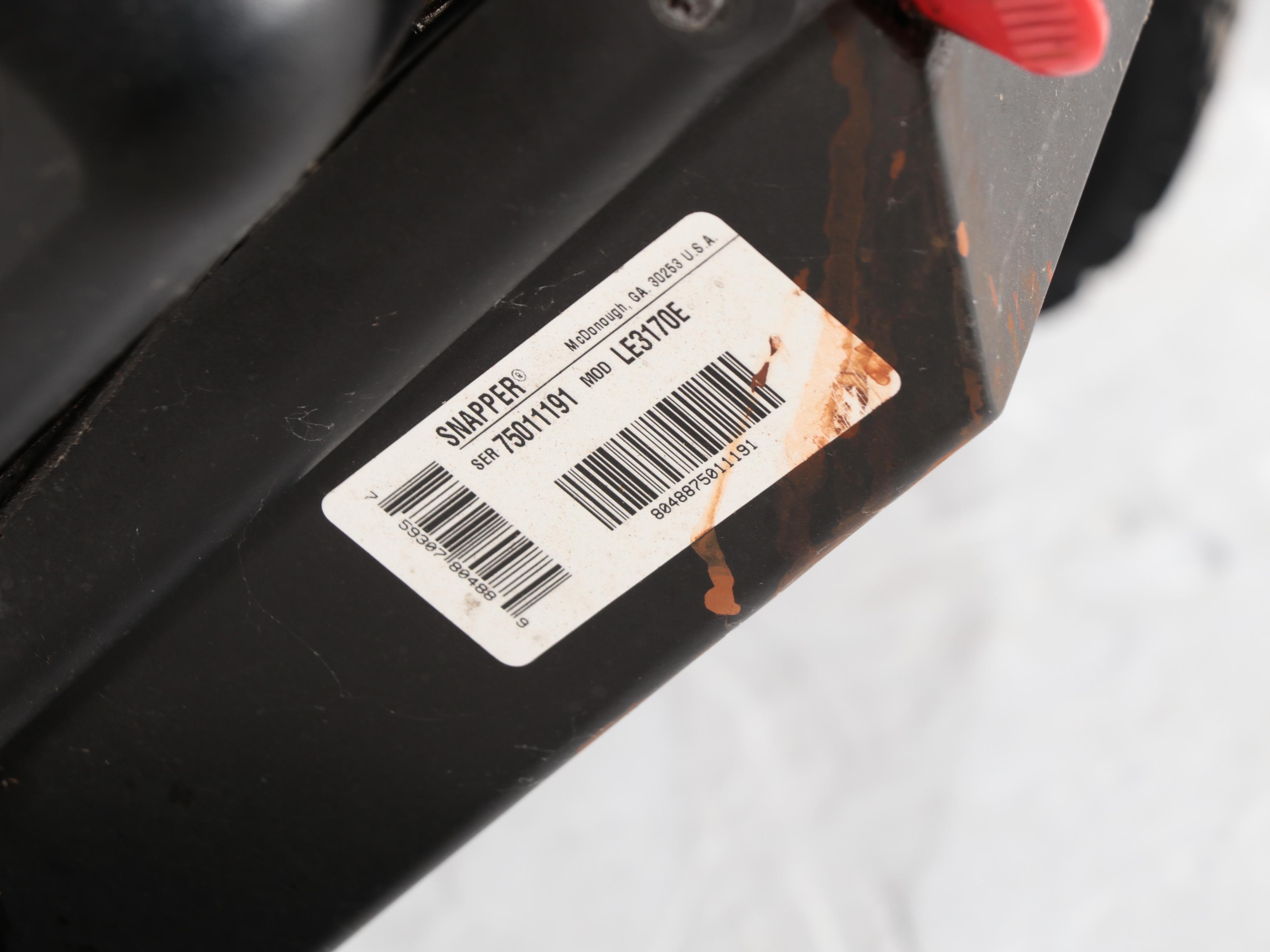 Snapper LE3170E Snow Blower