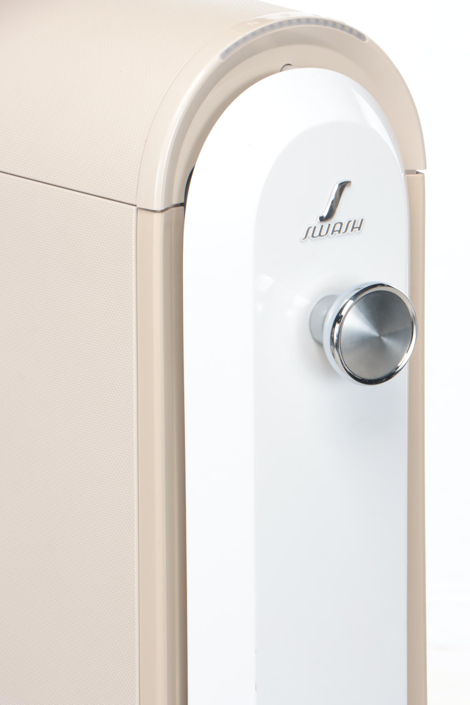 Whirlpool Swash Express Clothing Care System with Detergent Pods