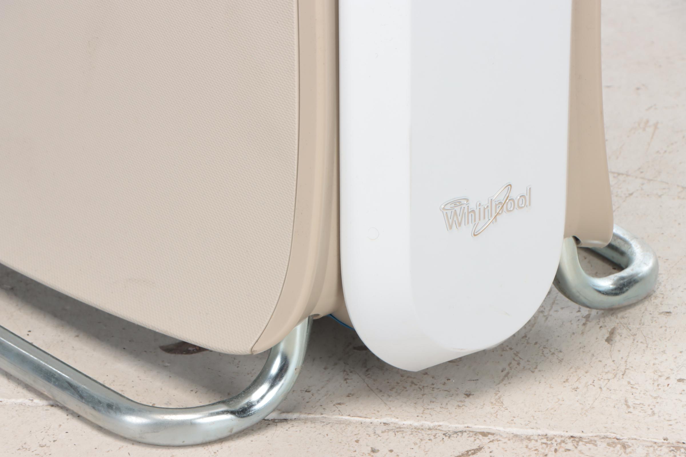 Whirlpool Swash Express Clothing Care System with Detergent Pods