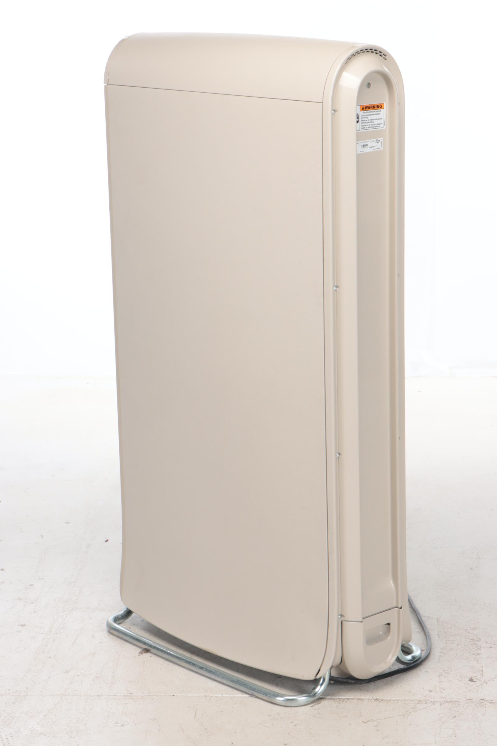 Whirlpool Swash Express Clothing Care System with Detergent Pods