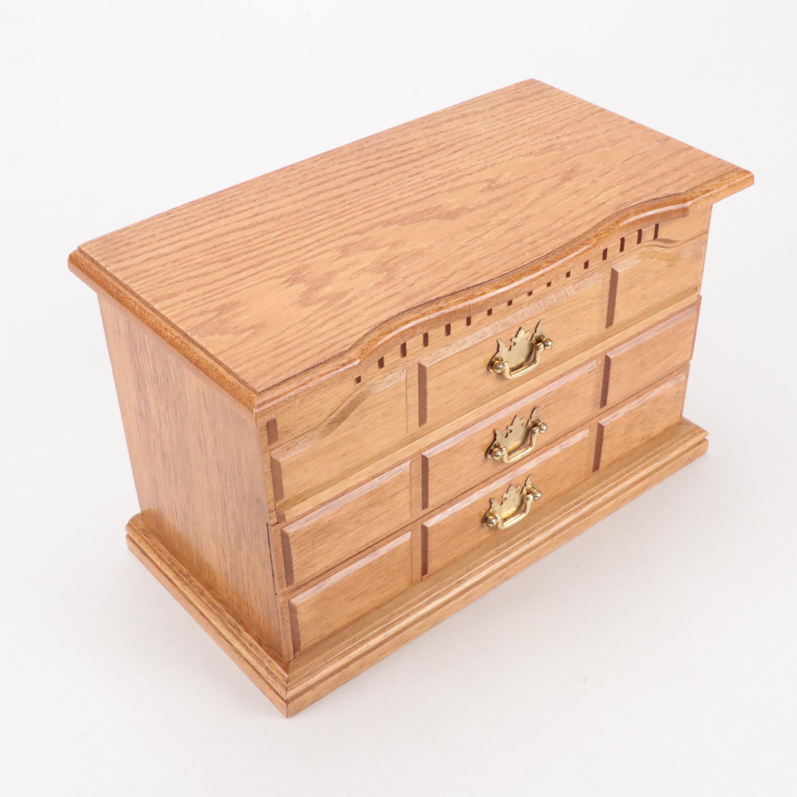 Oak Jewelry Box with Brass Pulls